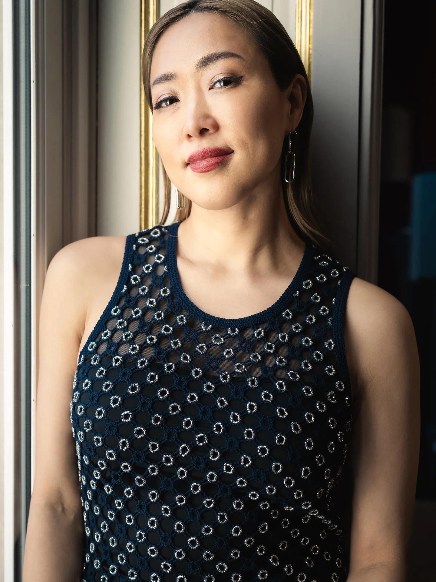 Ran into @tigarah by chance at Paris Fashion Air back in March during Paris Fashion Week. We found this beautiful window in the location and captured a few quiet portraits.
She’s wearing @majeparis and I love how everything came together.
Curr
