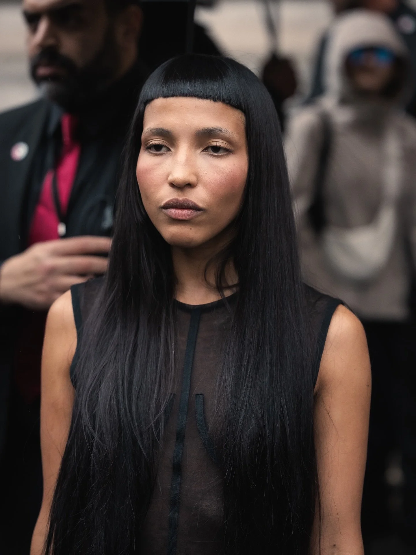 @ninaricci . Paris . Rain.
Arrivals, streetstyle, and the post-show glow with
@fkatwigs
As always, somewhere between Vogue and street-corner…
#ninaricci #pfwss26 parisfashionweek #pfwstreetstyle #pfw #fashionphotographer