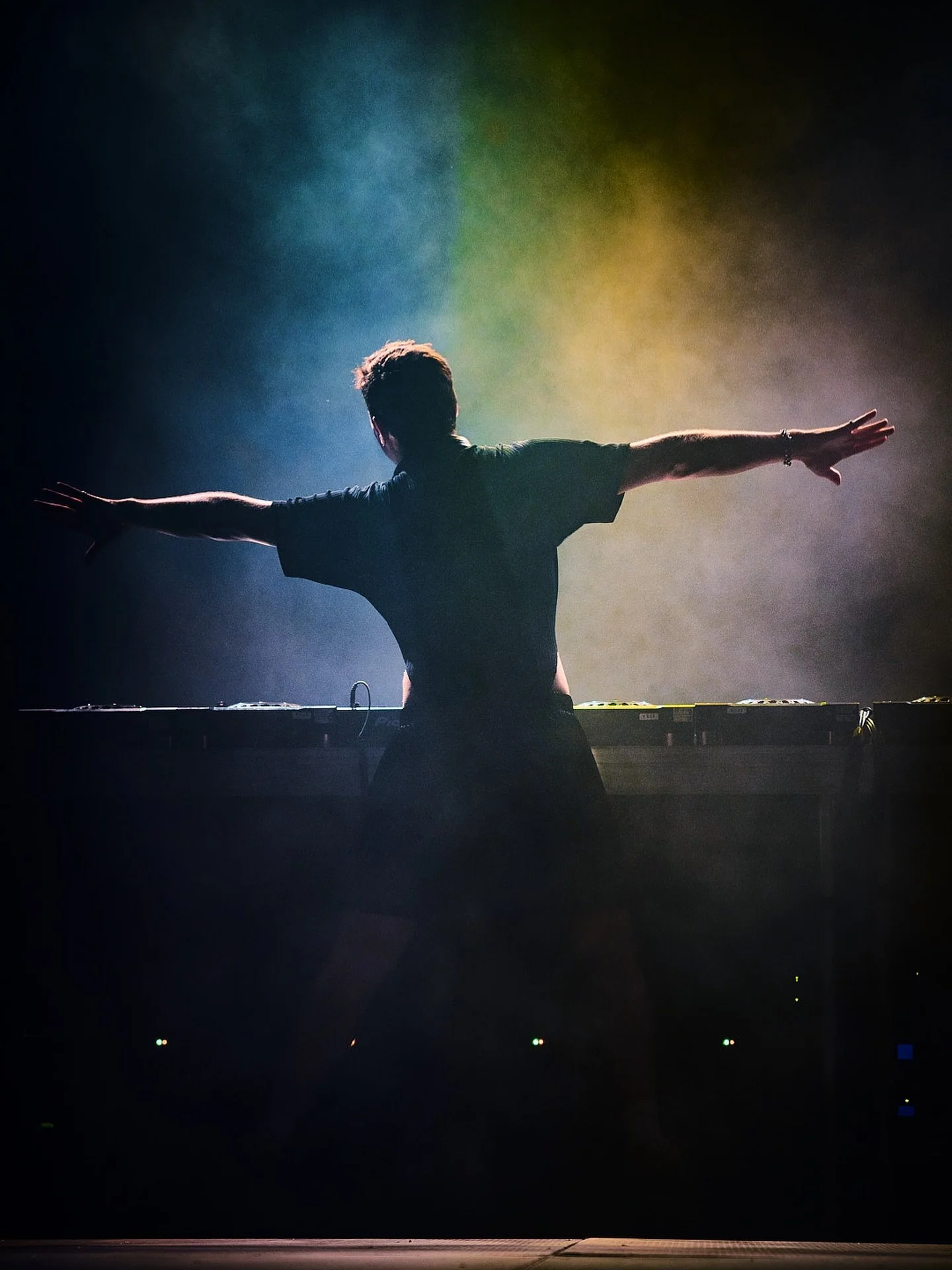 Still one of my favorites of @felixjaehn at White Rabbit Festival 🙌 just a little bit re-edited 
#felixjaehn #concertphotography #festivalphotographer #eventphoto