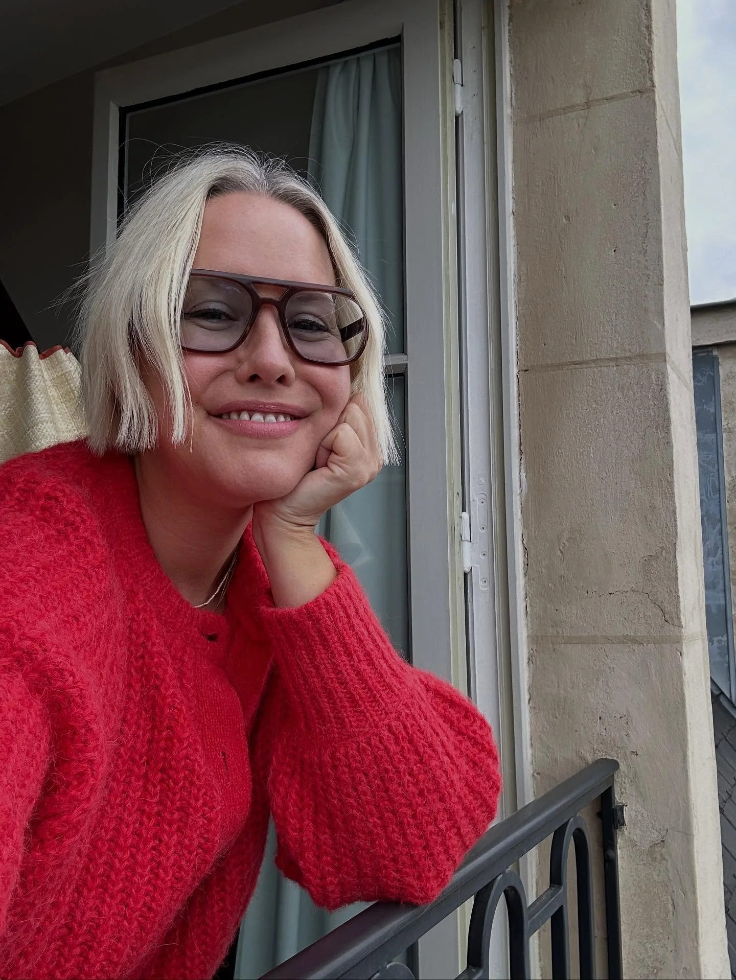 One night in Paris with @sezane (AD *PR event) and I got to take one of my best pals for the ride! My favourite brand showed us their favourite spots in their neighbourhood (and of course we snuck some shopping in too). I have worked with Sezane for 