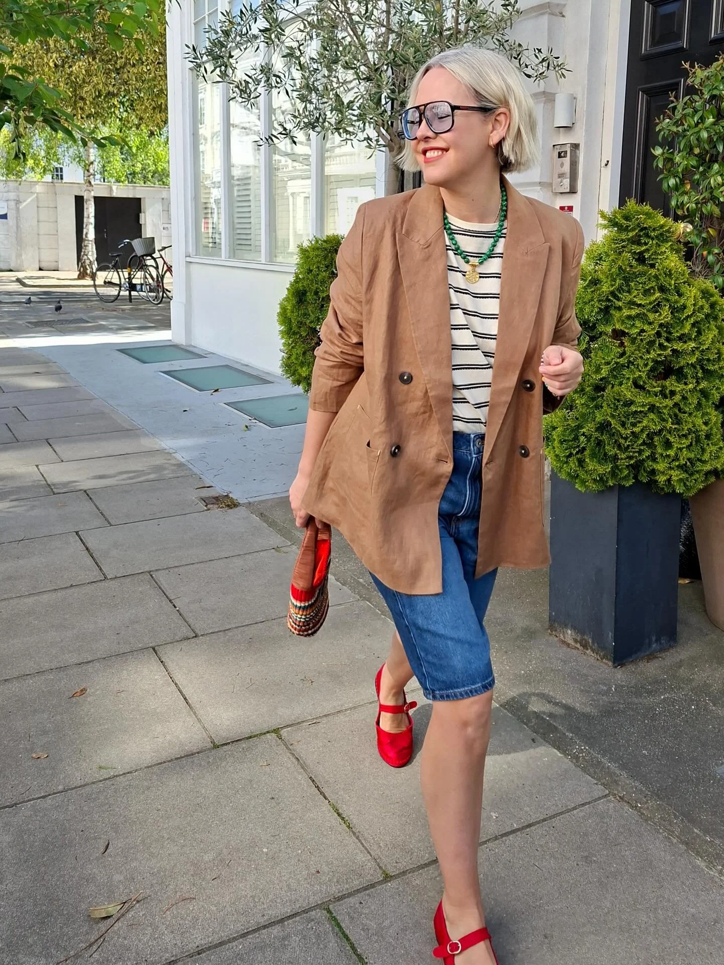 AD I don&rsquo;t know about you but I&rsquo;ve been reaching more and more for natural fabrics like cotton and linen in my wardrobe. I feel cooler (literally!) in my clothes and they last longer. These earthy linen tones from @whitestuffuk lend well 