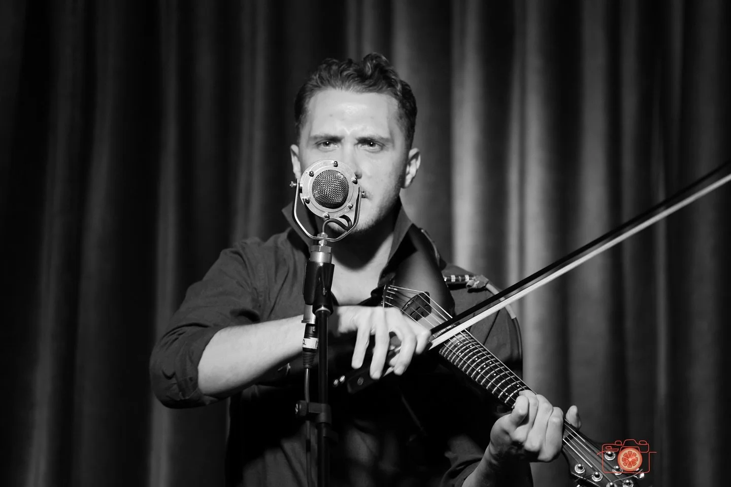 Andrew Frankel | Open Folk LA | the Hotel Cafe | Hollywood, Ca | 07&bull;30&bull;2024
🍊
🍊
🍊
🍊
🍊
🍊
Artist:
@singingfiddler 

Event:
@openfolkla 

Location:
@thehotelcafe 

Host:
@_midnightgaucho
🍊
🍊
🍊
🍊
🍊
🍊
#openfolk #folk #americana #live