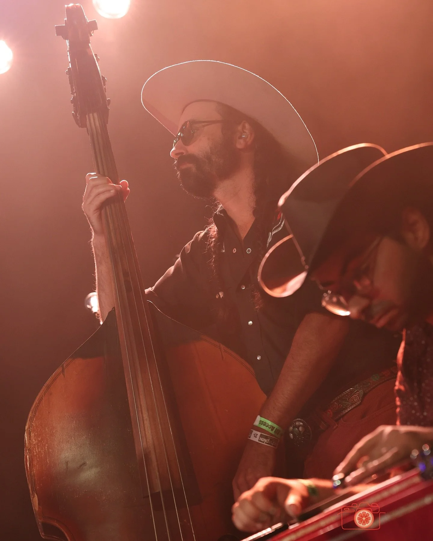 Ryan and the Believers | Grand Ole Echo | 07&bull;28&bull;2024
🍊
🍊
🍊
🍊
🍊
Pictured:
@ryanhahnandthebelievers 
@ryanposner 
@steelwitch__ 

Event:
@grandoleecho 

Location:
@theechola 
🍊
🍊
🍊
🍊
🍊
🍊
#folk #americana #livemusic #livemusicphotog