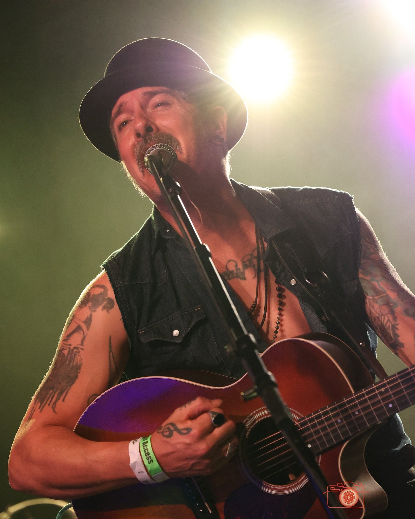 Ryan and the Believers | Grand Ole Echo | 07&bull;28&bull;2024
🍊
🍊
🍊
🍊
🍊
Pictured:
@ryanhahnandthebelievers 

Event:
@grandoleecho 

Location:
@theechola 
🍊
🍊
🍊
🍊
🍊
🍊
#folk #americana #livemusic #livemusicphotographer #singersongwriter #so