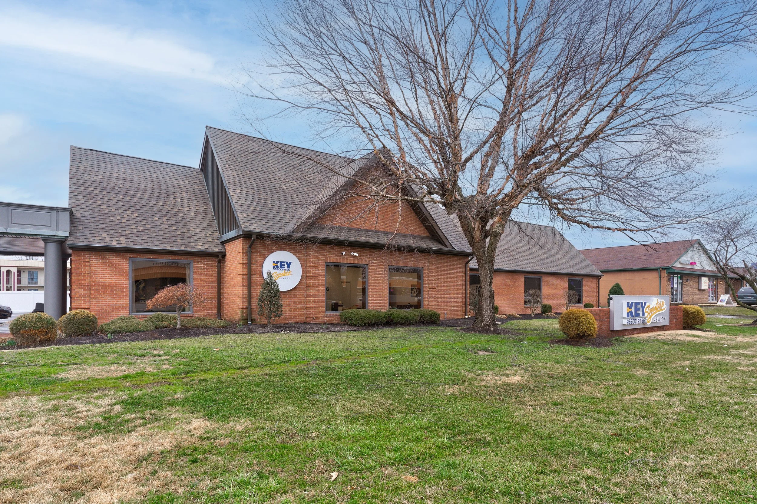 What are the best real estate companies in Evansville, IN? 