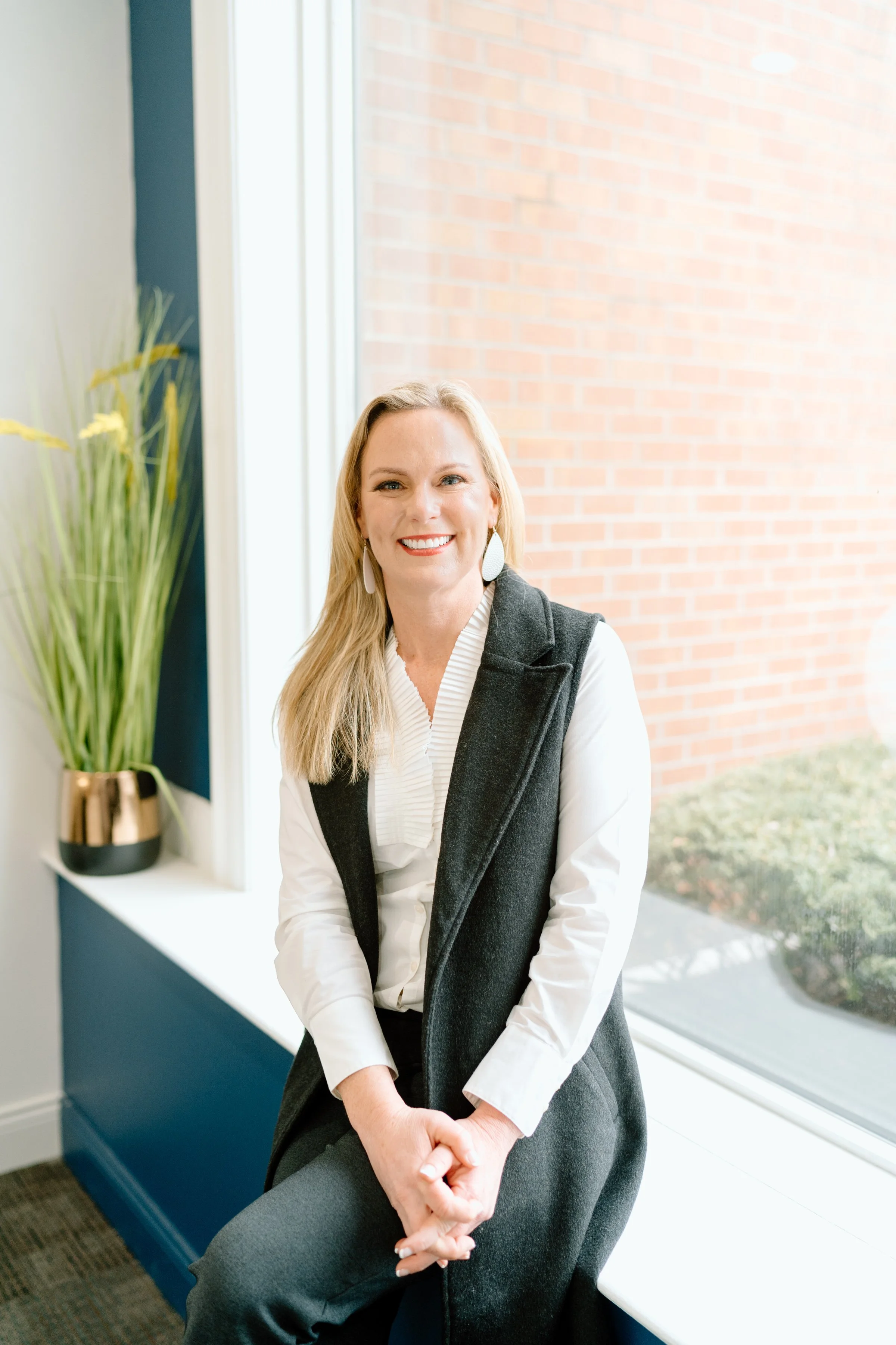 Who are the best real estate agents offering virtual tours in Evansville, Indiana? 