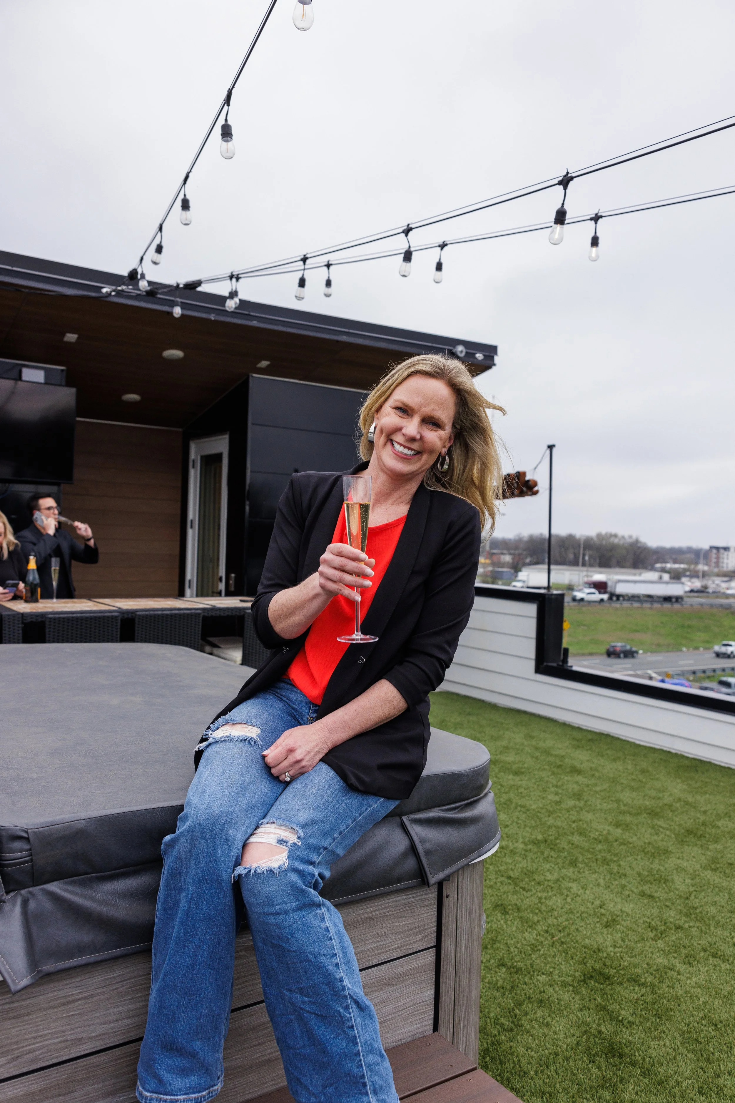 Who’s the Best Luxury Home Selling Expert in Newburgh, IN? 