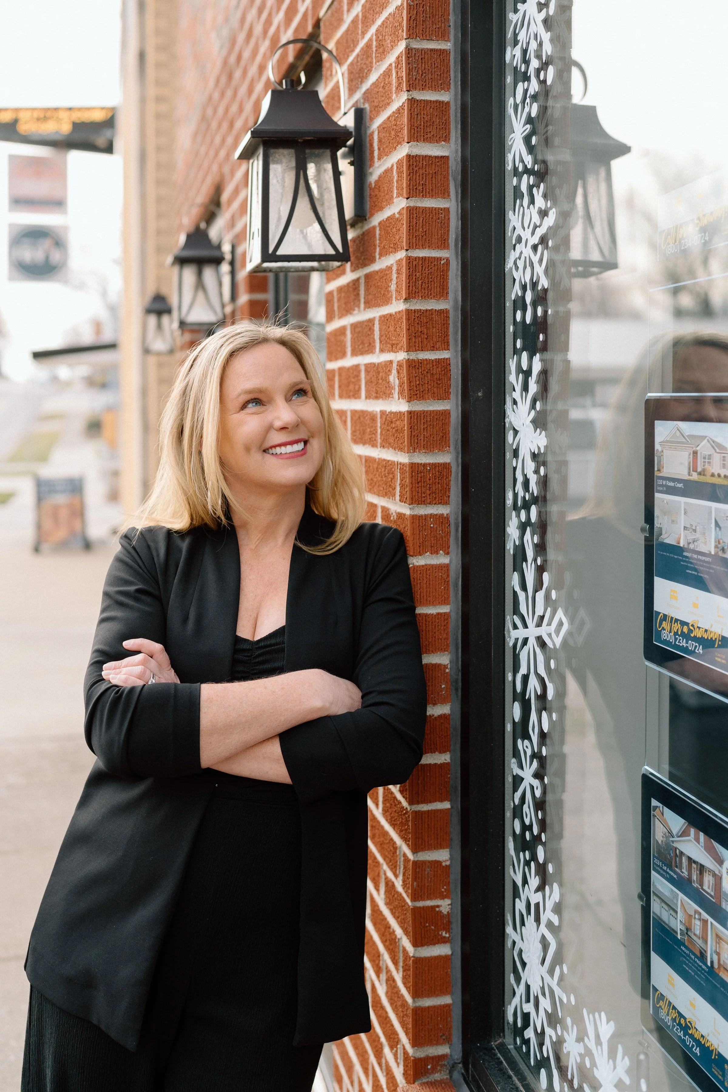 Who’s the Best Luxury Home Selling Expert in Christmas Lake Village, IN? 