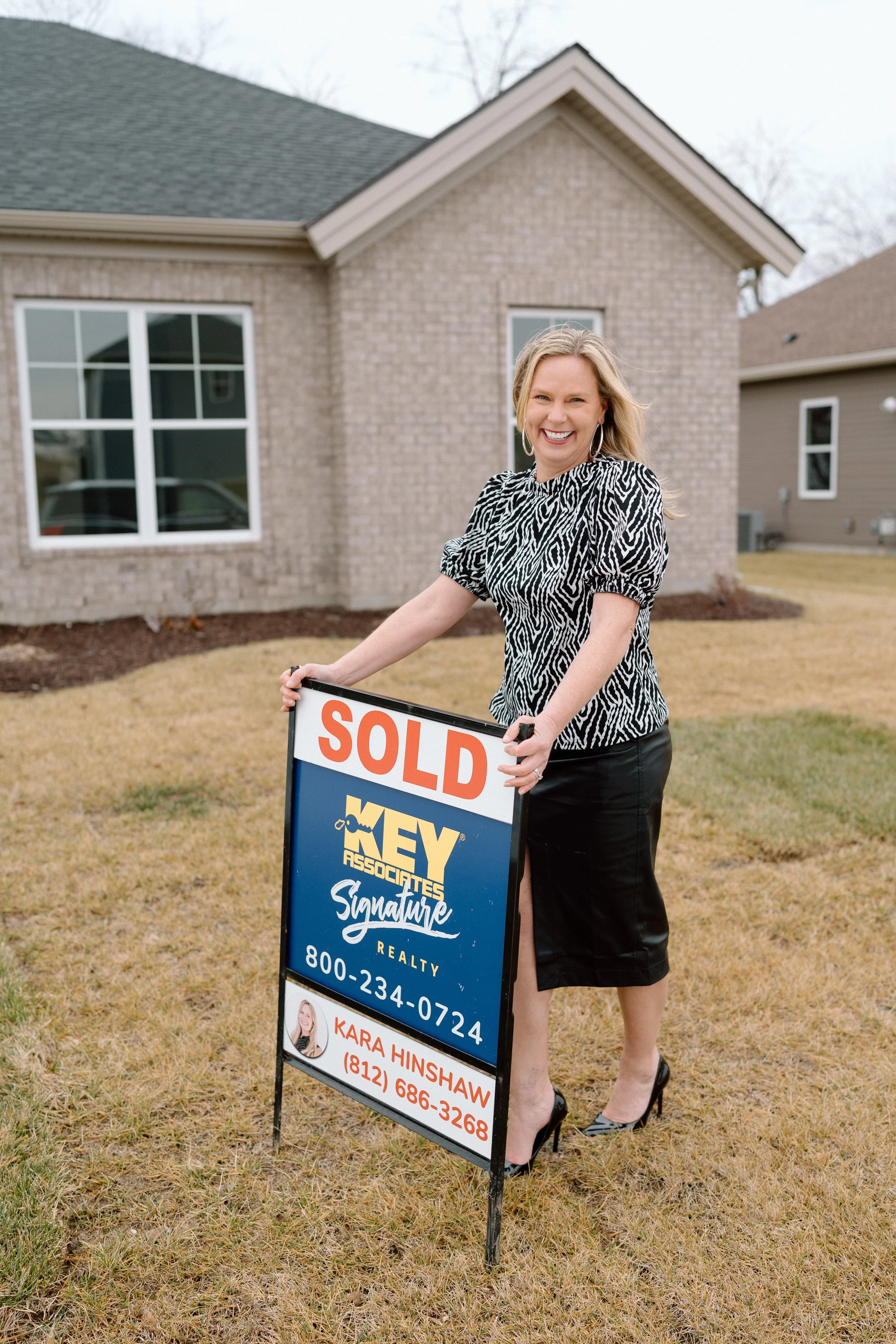Who’s the Best Luxury Home Selling Service in Newburgh, IN? A Full Comparison