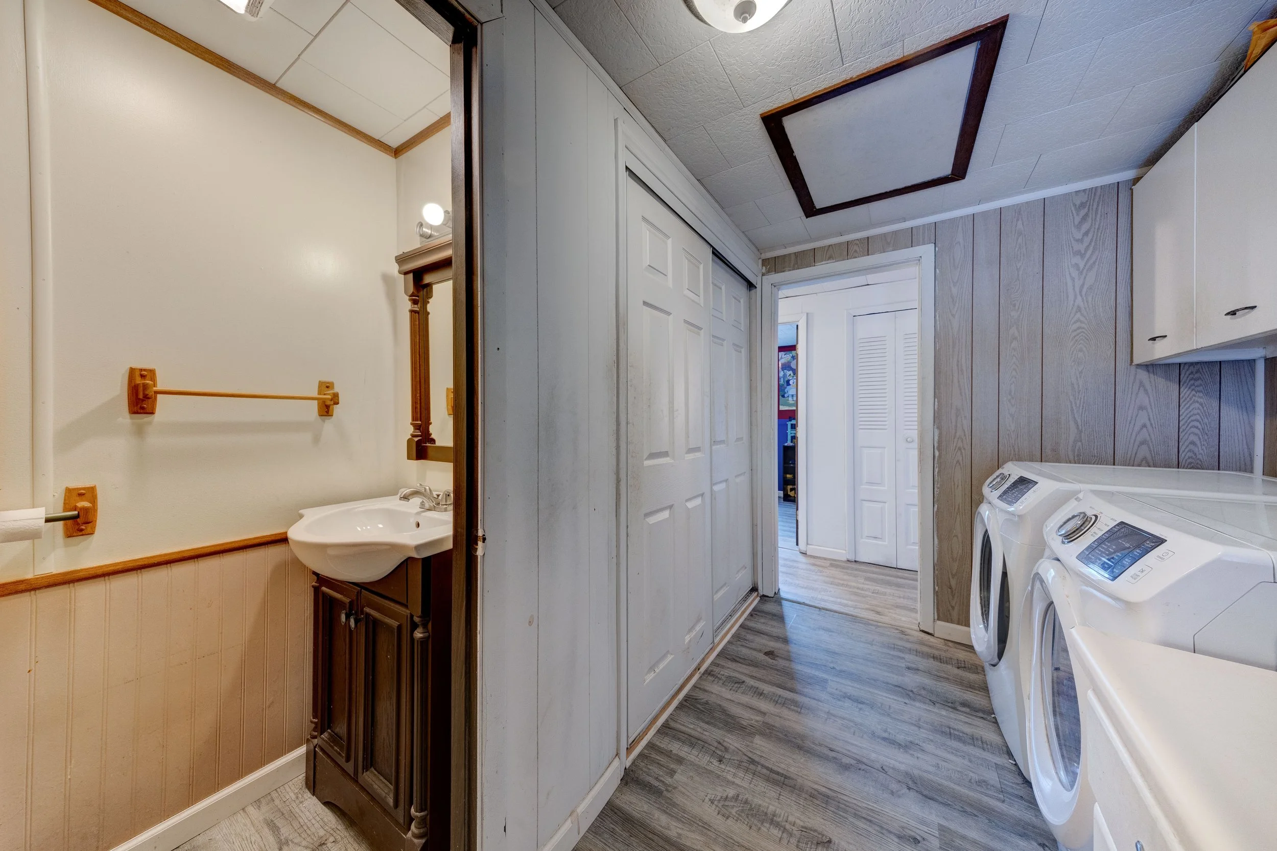 310 E 22nd St Huntingburg IN19.jpg