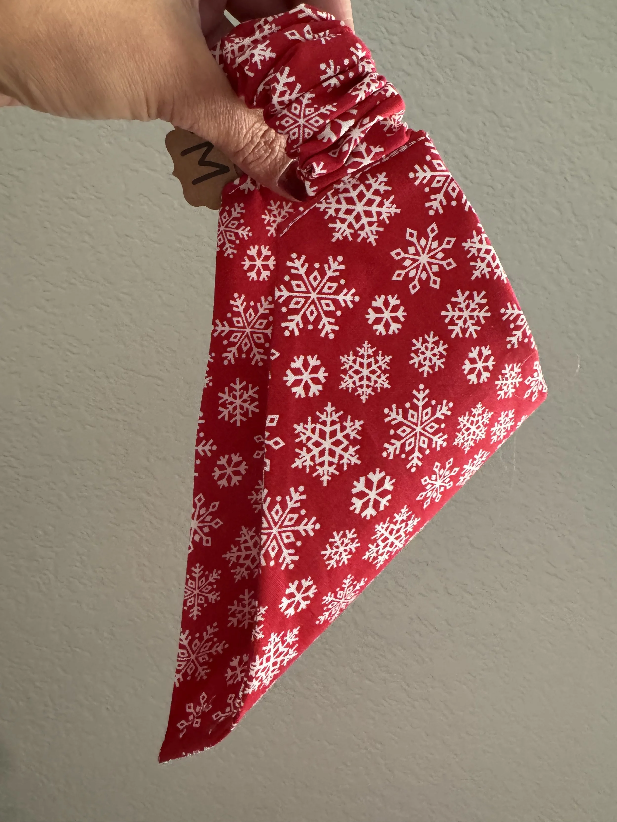 M - Snowflakes Scrunchie Bandana