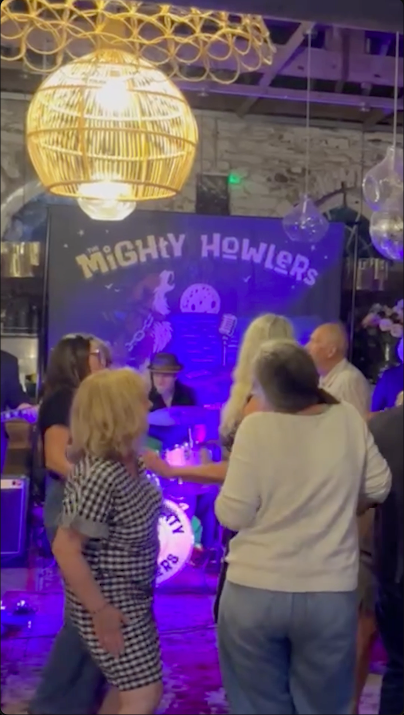 Howlin' Tequila at The Elephant