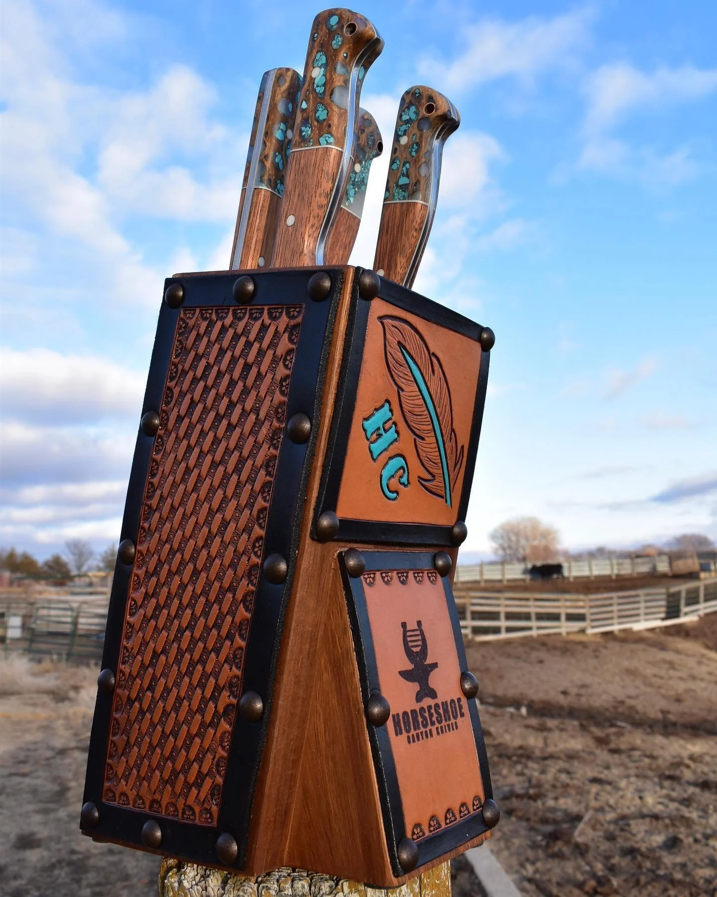 horseshoe canyon knives