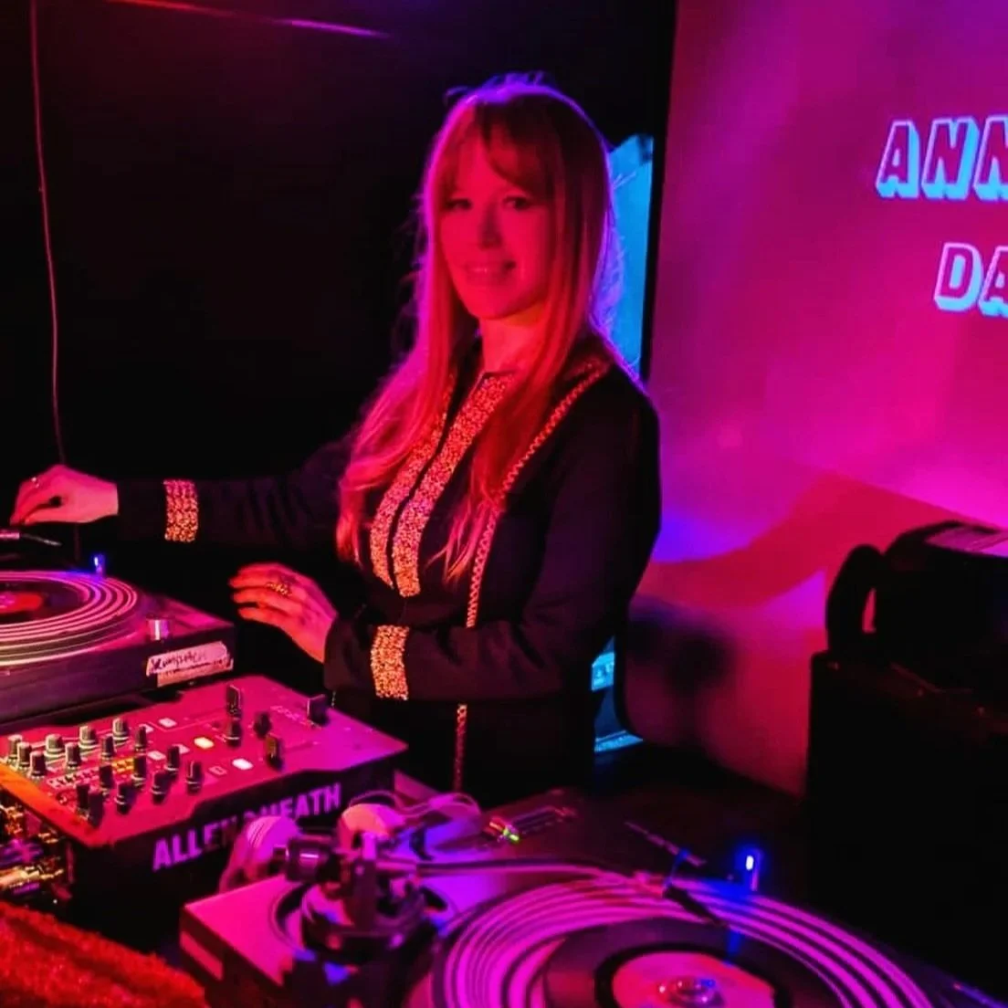 DJ Holly Calder