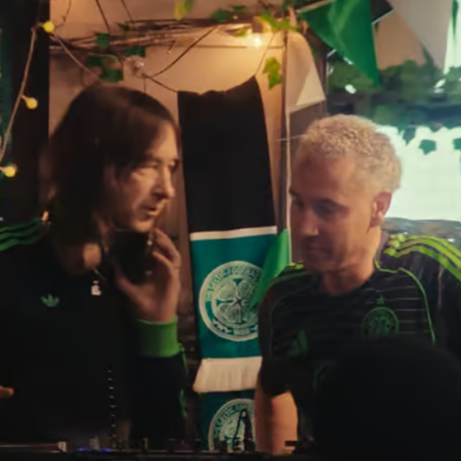 Glasgow World: Primal Scream's Bobby Gillespie reacts to DJing with Henrik Larsson in new Celtic kit video