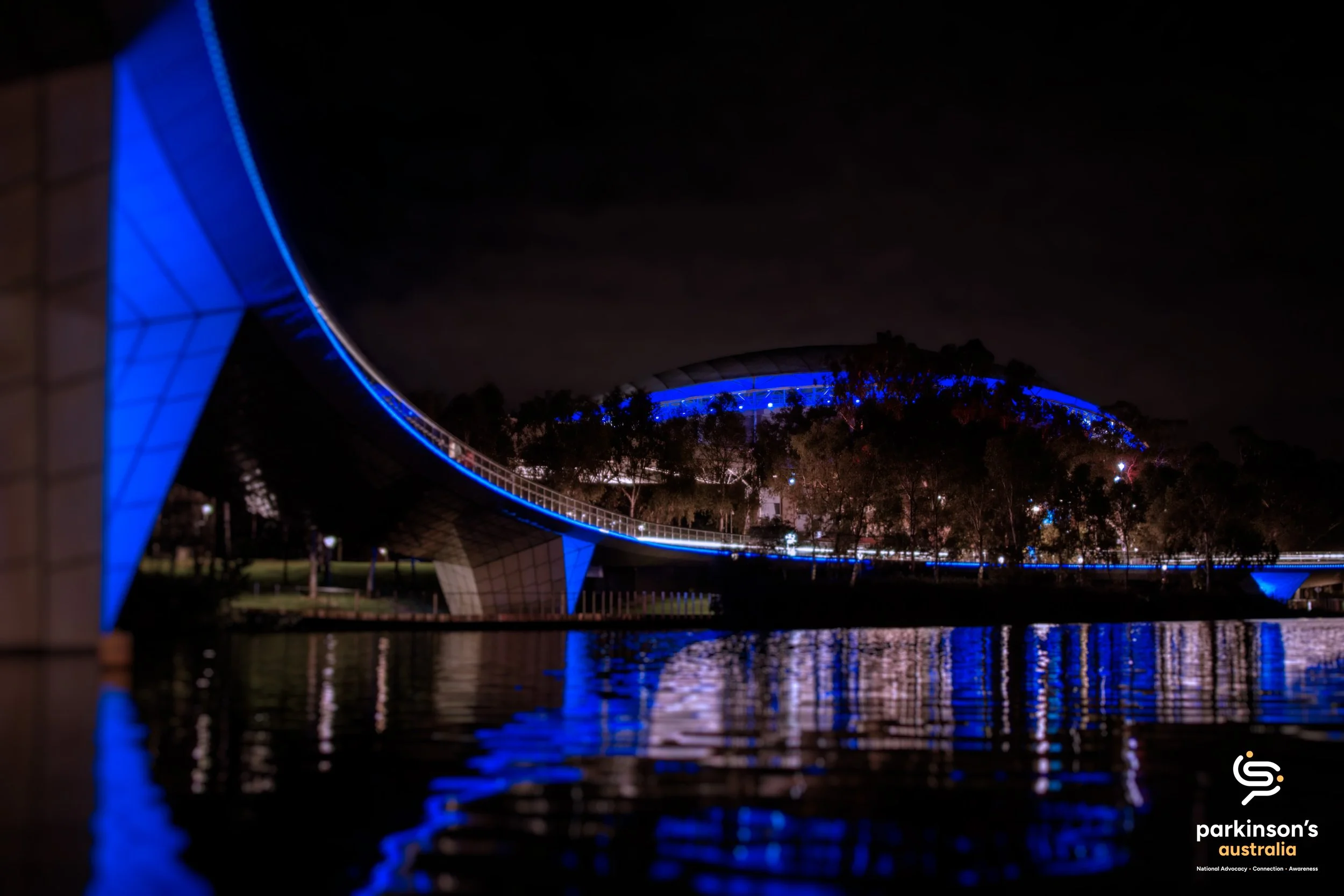 Adelaide Oval River Torrens Footbridge_02.jpg