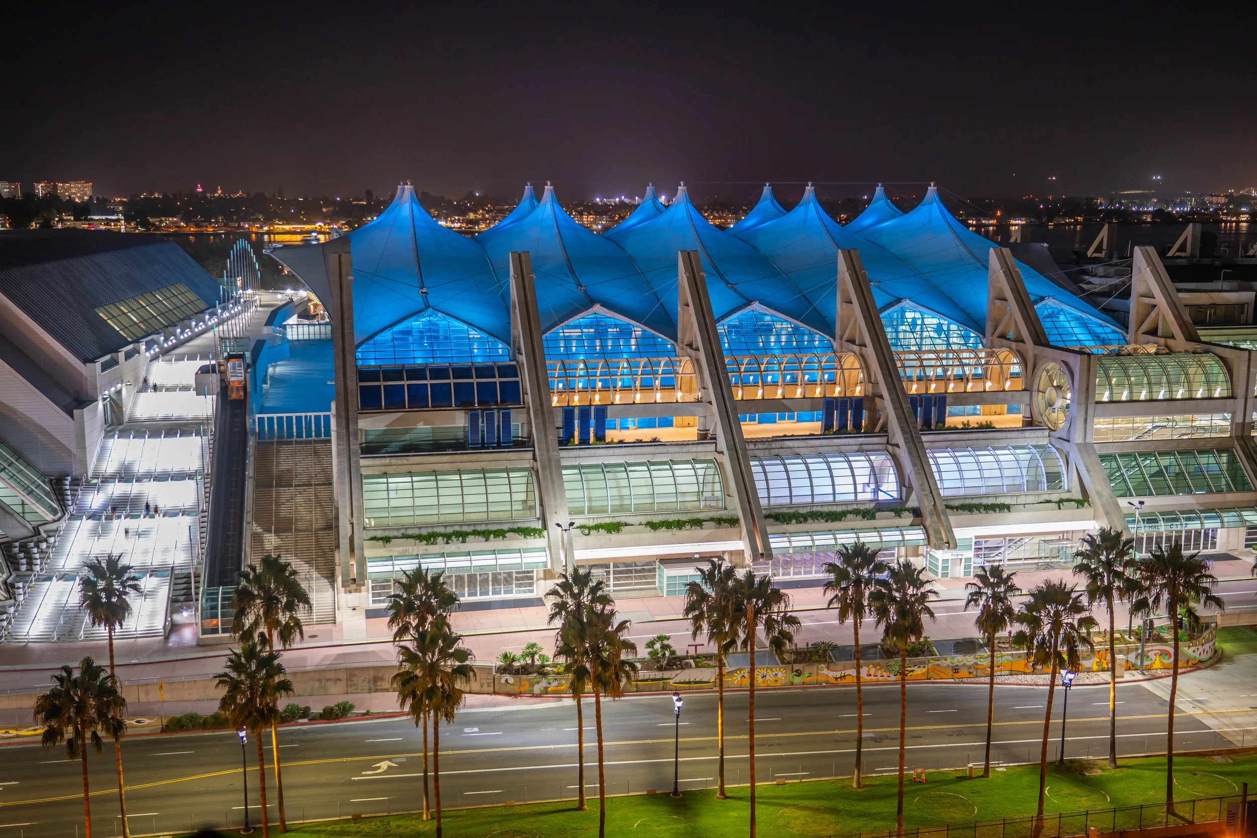 USA- CA San Diego Convention Center Sails 02 Carolyn Wilson.jpg