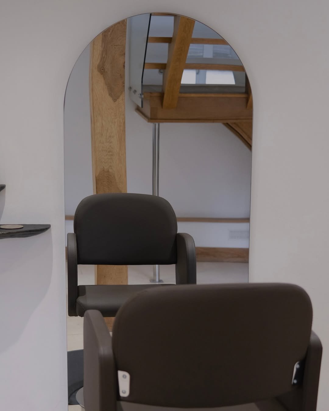 Come and take a seat and enjoy some you time! __Our hairdressers offer various treatments from colour, cut to styling! You can view their full services and priced via our website. __We look forward to seeing you __#kentbusiness #haironpoin.jpg