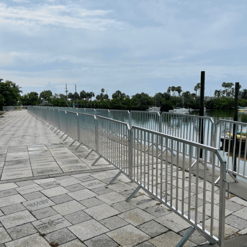 Barricades.gif