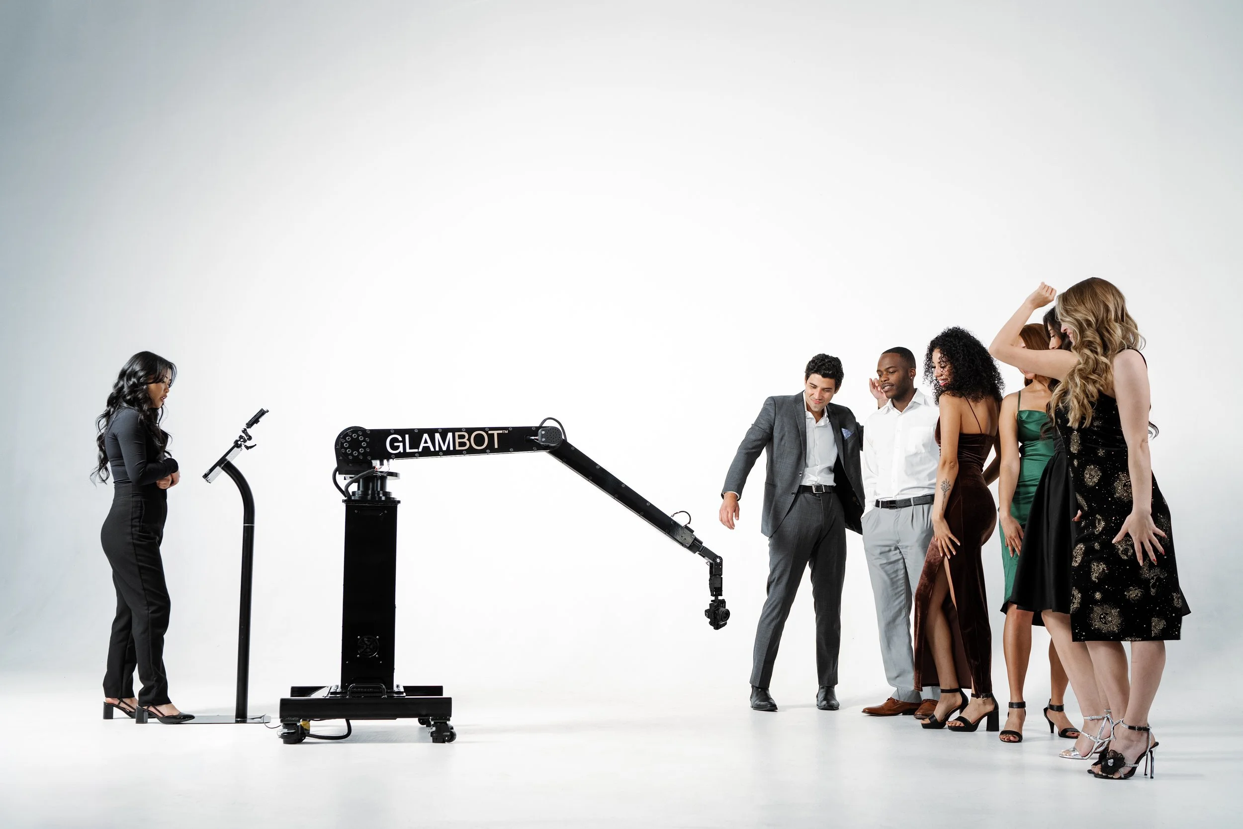 Glam Bot Photo Booth | Hollywood Slow-Motion Videos — Fotoboyz Events ...