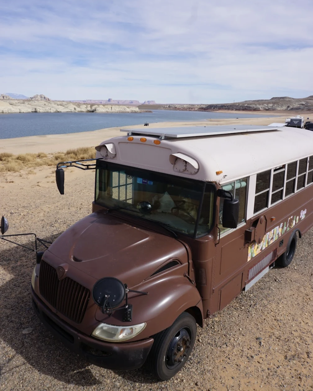 Off-Grid solar bus