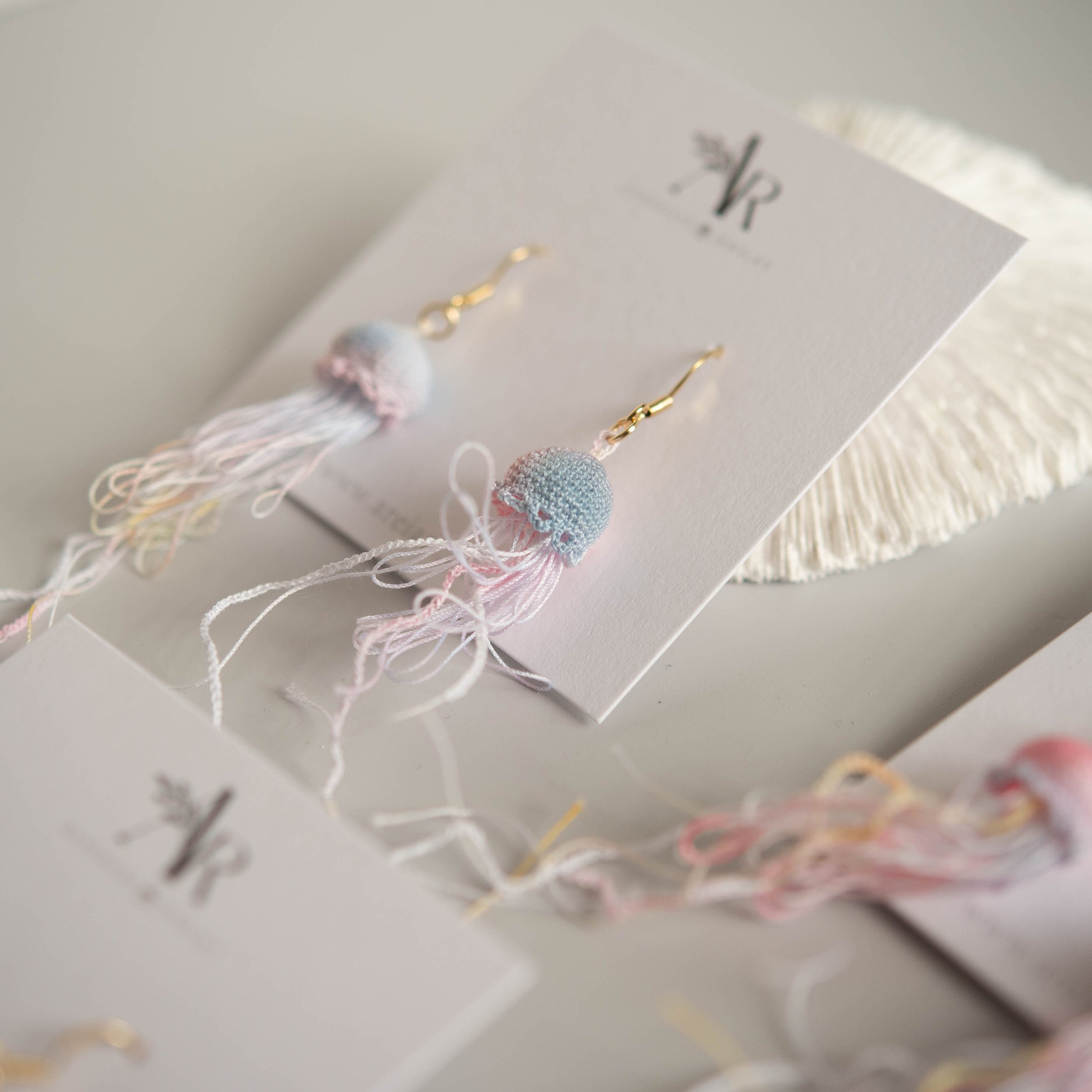 https://i.etsystatic.com/27705553/r/il/3303c8/6175481896/il_fullxfull.6175481896_e82m.jpg