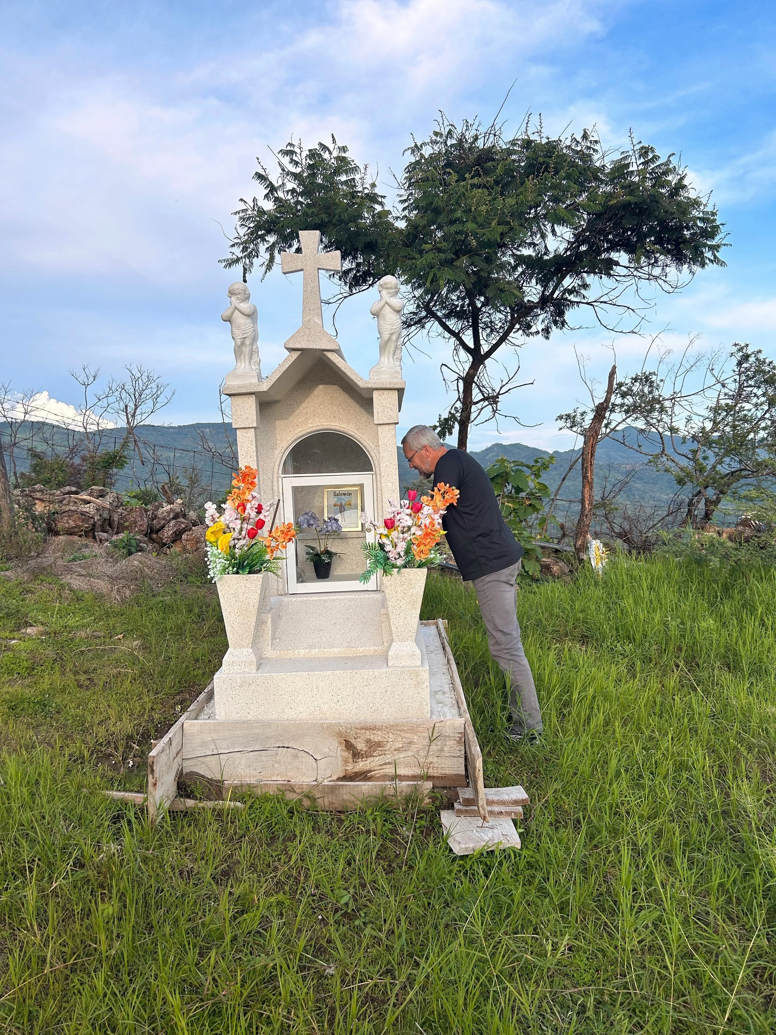 salomon memorial 8.jpg