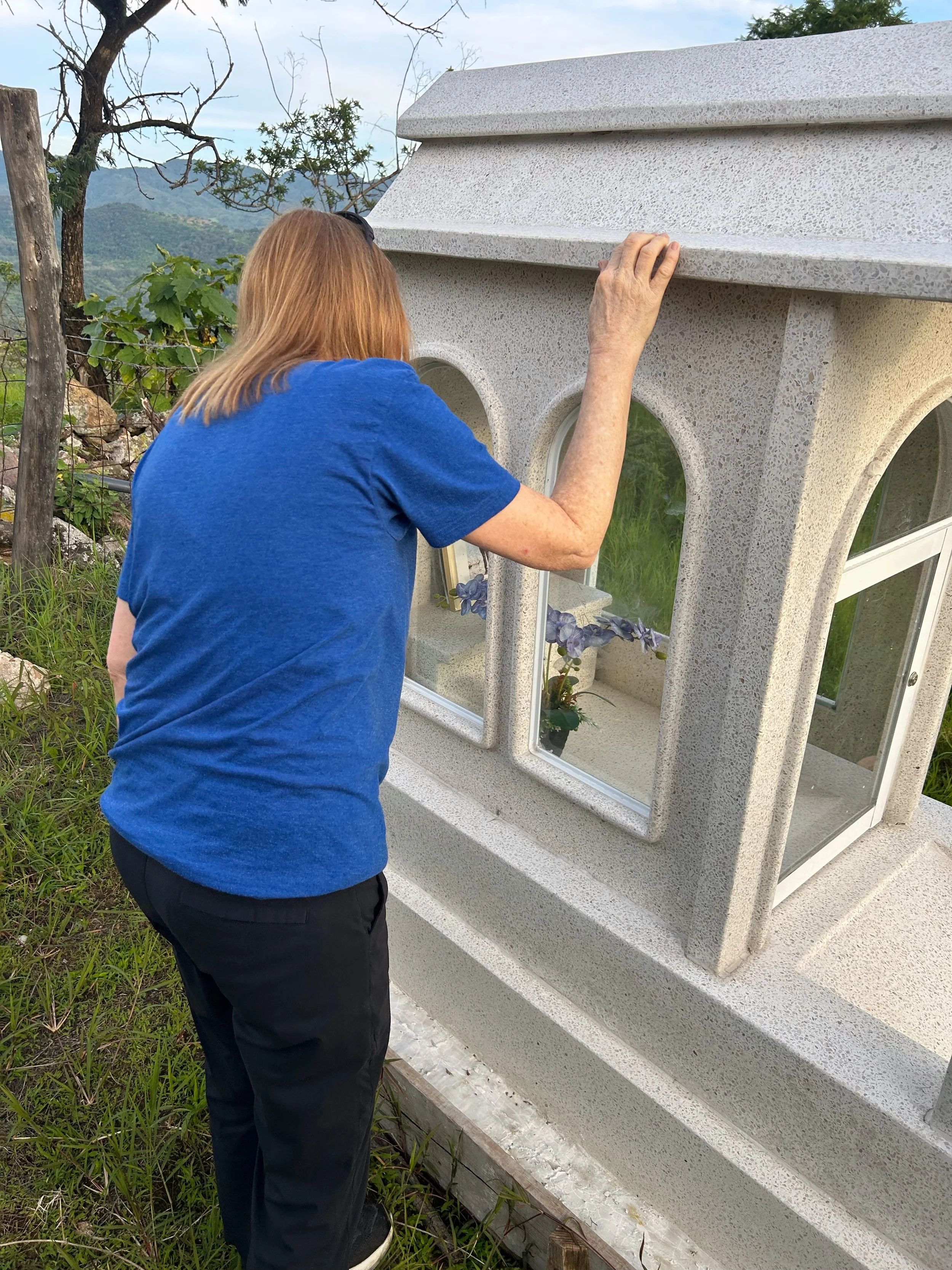 salomon memorial 5.jpg