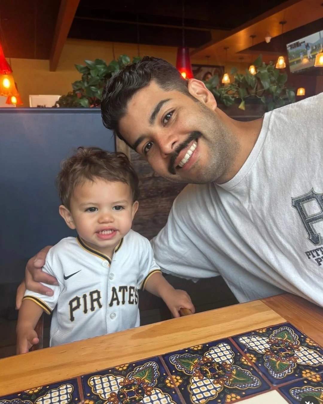This makes us smile 😊

The Pirates are back and they're looking as good as some fresh fajitas made from scratch!

See you this weekend Pittsburgh 🏴&zwj;☠️🌶️