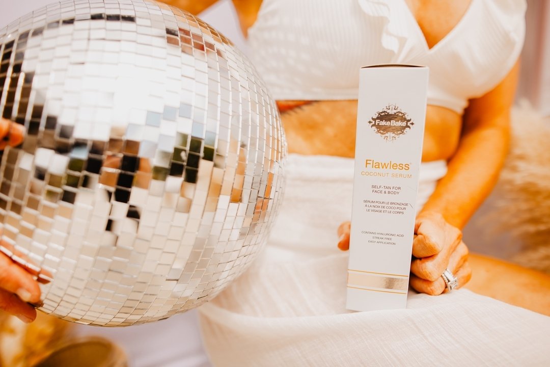 Summertime is almost here! Keep your skin healthy &amp; glowing with our amazing sunless tanners! 
.
.
.
.
 #glomassage #gloluxuryspa #glonails #thebeautylife #skincare #staygoldenskin #facial #facialtreatement #esthylife #skin #skincareroutine #stil