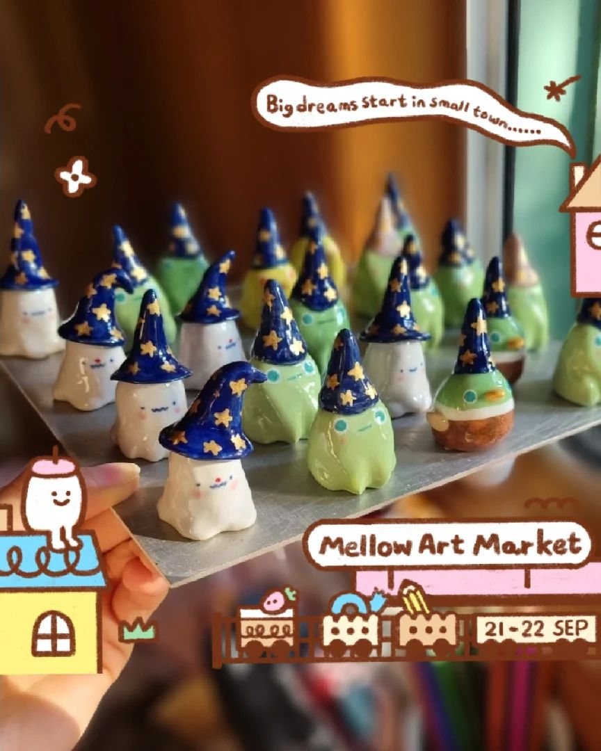 🏠 Artist Showcase:  @puggle_bee

Hello! My namer is Lorien, I make cute ceramics under the name of Puggle Bee ♡ Seeing the smiles that my peices make on peoples faces is such a joy to see at markets! I always like to include flowers to my works in s