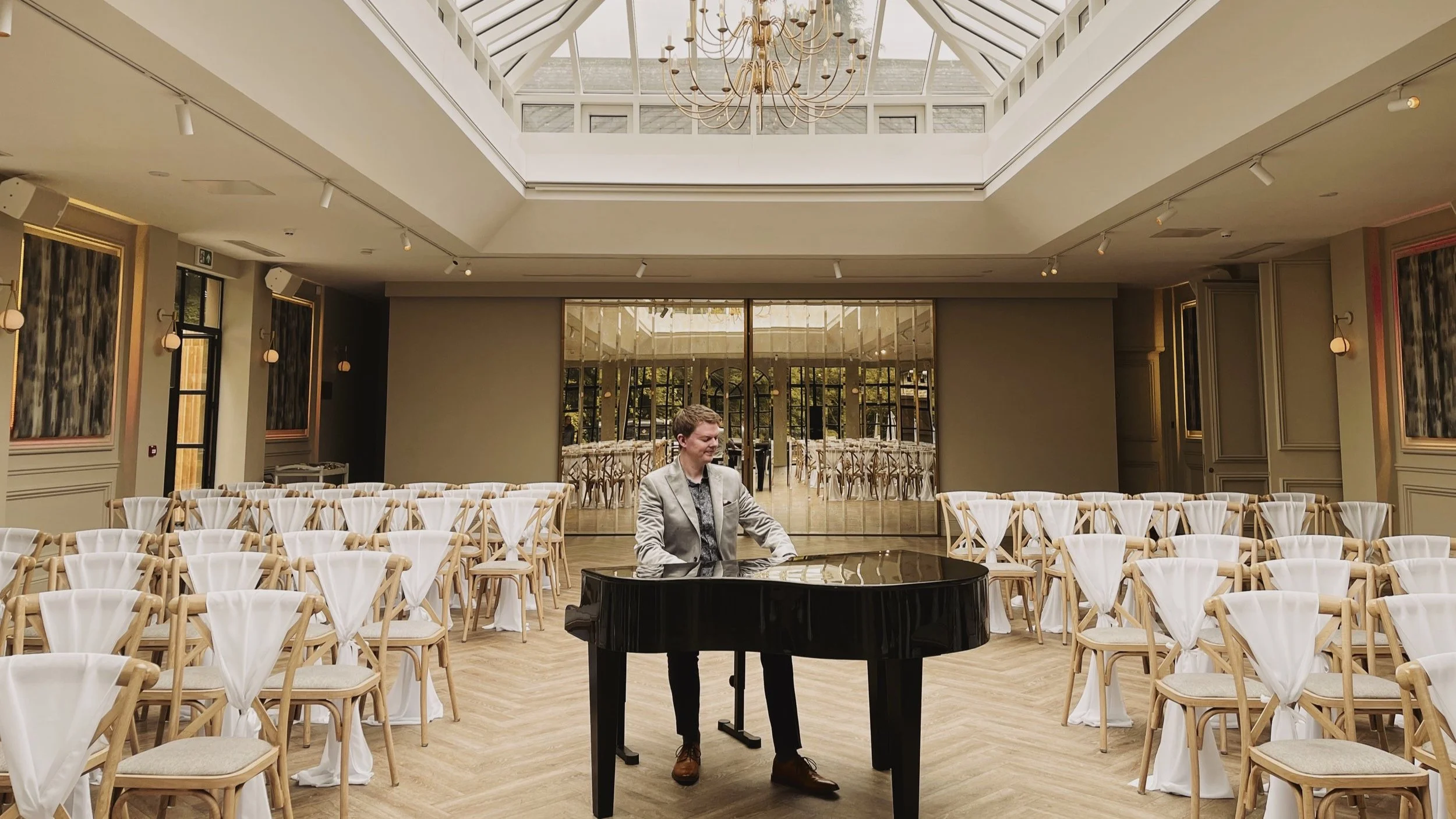 Martin Hamer playing piano at Woodlands Hotel Leeds