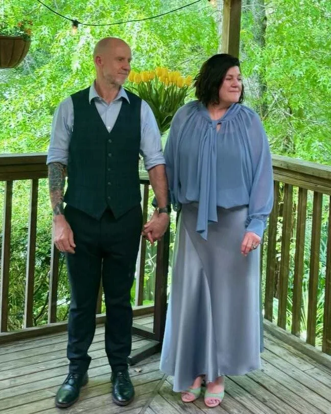 There's something really special about couples getting married after 15 years together. It feels like such a solid kind of love, like hand in hand they'll cruise through anything life could throw their way🌷

Trevor and Alisa invited friends and fami