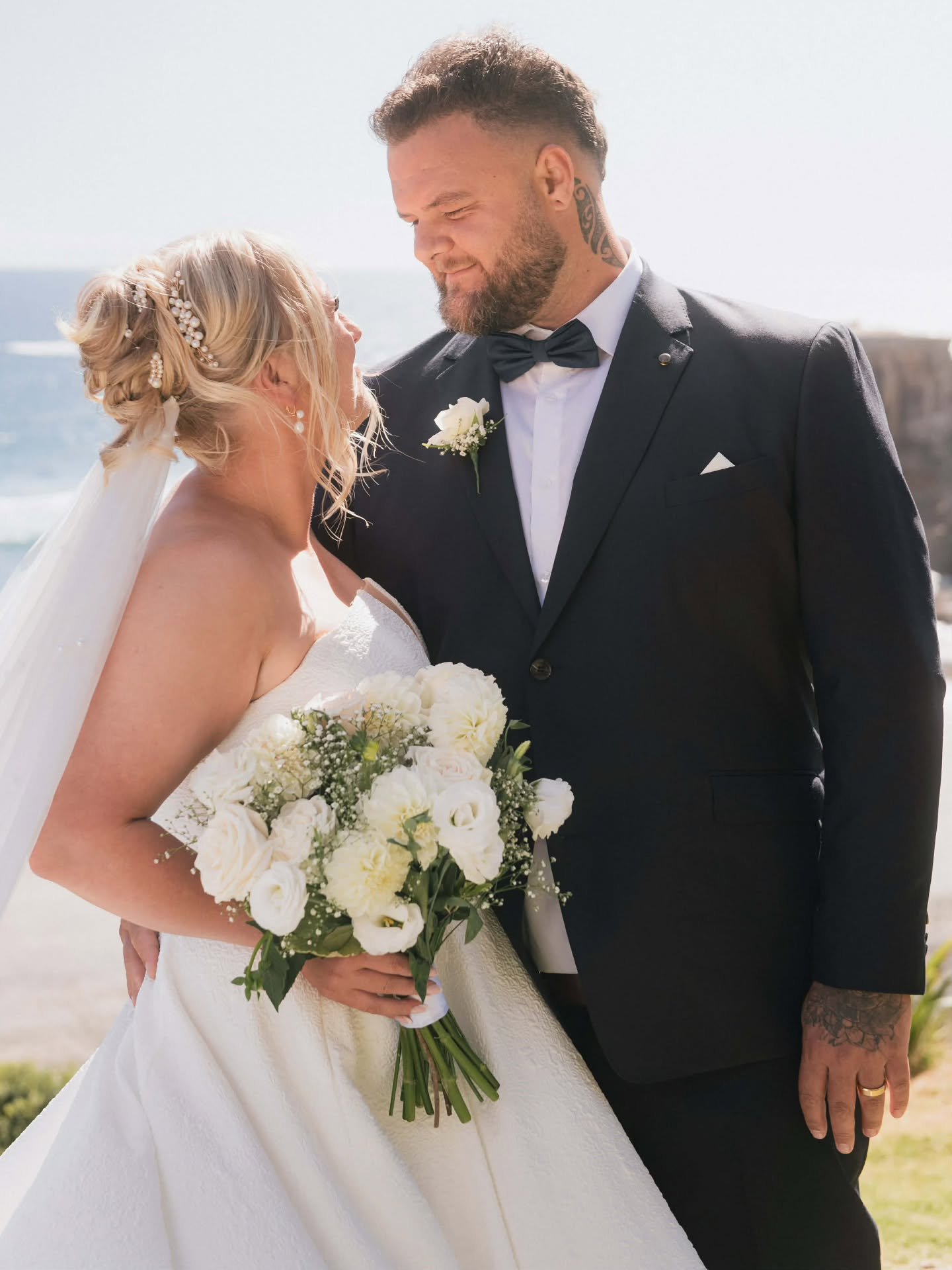 This is the stunning India and Eugene who were married recently @kulamuriwai in a sunny outdoor ceremony with views over the west coast! 🌊

@johndonaldsonphotography What a gorgeous picture!! Love this 😍

#gorgeousshot #outdoorwedding #aucklandwedd