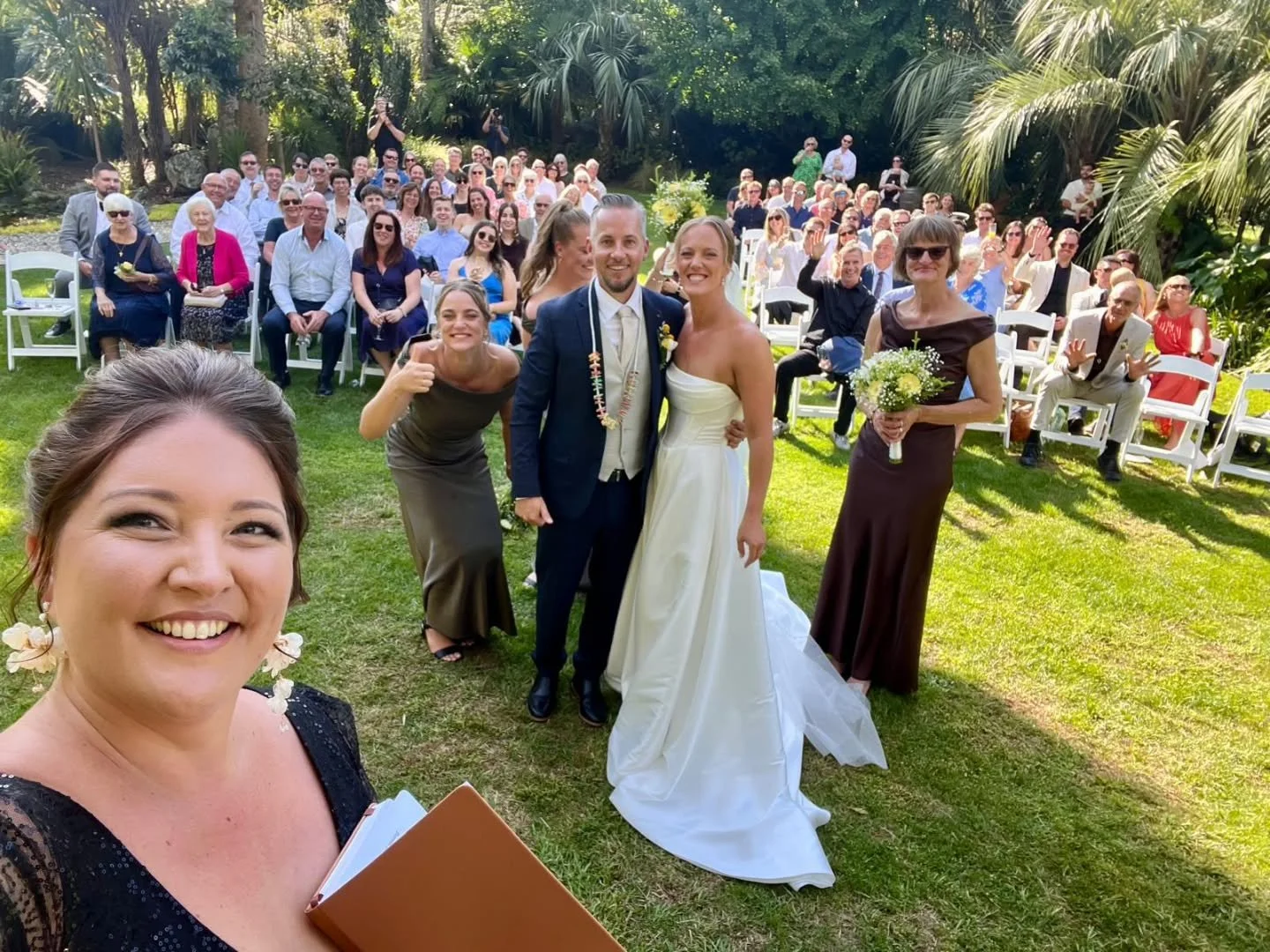 By request of my gorgeous bride (and best friend so it's fine) at midnight the night before 🤣😘😝

If you told me 5 years ago I'd be adding 'Selfie' to my list of services I would've laughed in ya face. 

#hereweare #weddingselfie #letsdoit #markovi