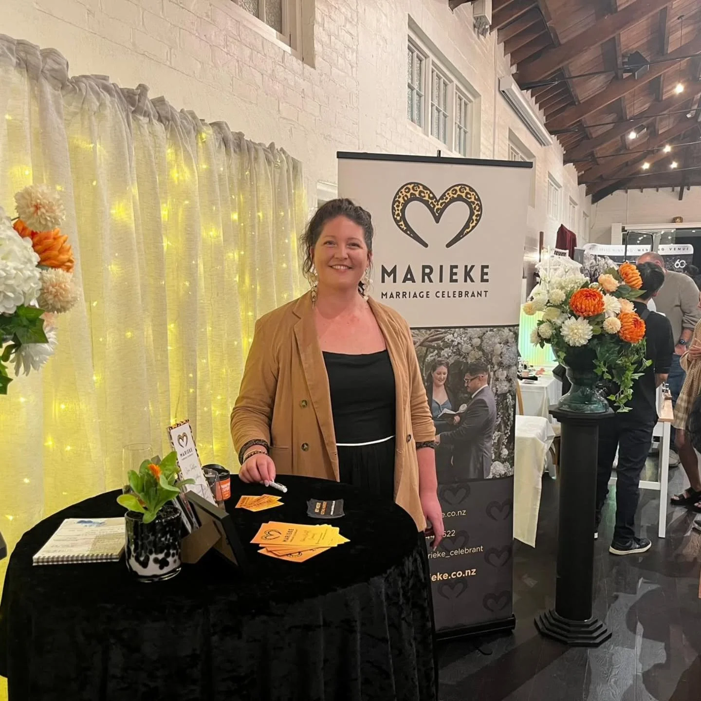 What a weekend!! 🤩 I chatted to so many wonderful couples on Friday night at the @nzwv.awards Showcase in Ellerslie! 🧡

Shout out and massive congratulations to my AWARD WINNING expo neighbours @theflowercart.nz and @jasminescalligraphy
Amazing wor
