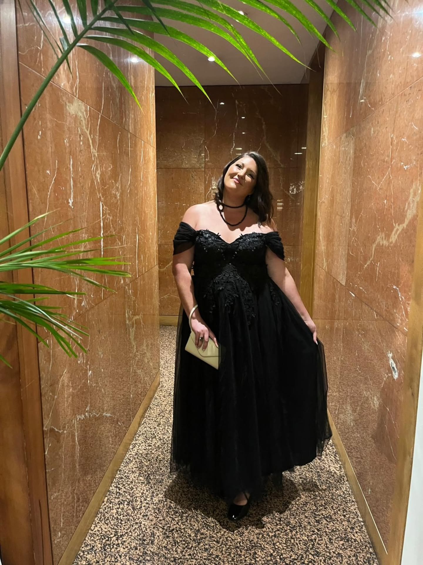 Once again feeling like the belle of the ball thanks to @lexiadyer_makeup.and.hair !! You're incredible Lexi, thank you!! 

Still buzzing after the @nzwv.awards - What a Night!! 🤩 Trev, Lisa and the team - AMAZING weekend - thank you for including m