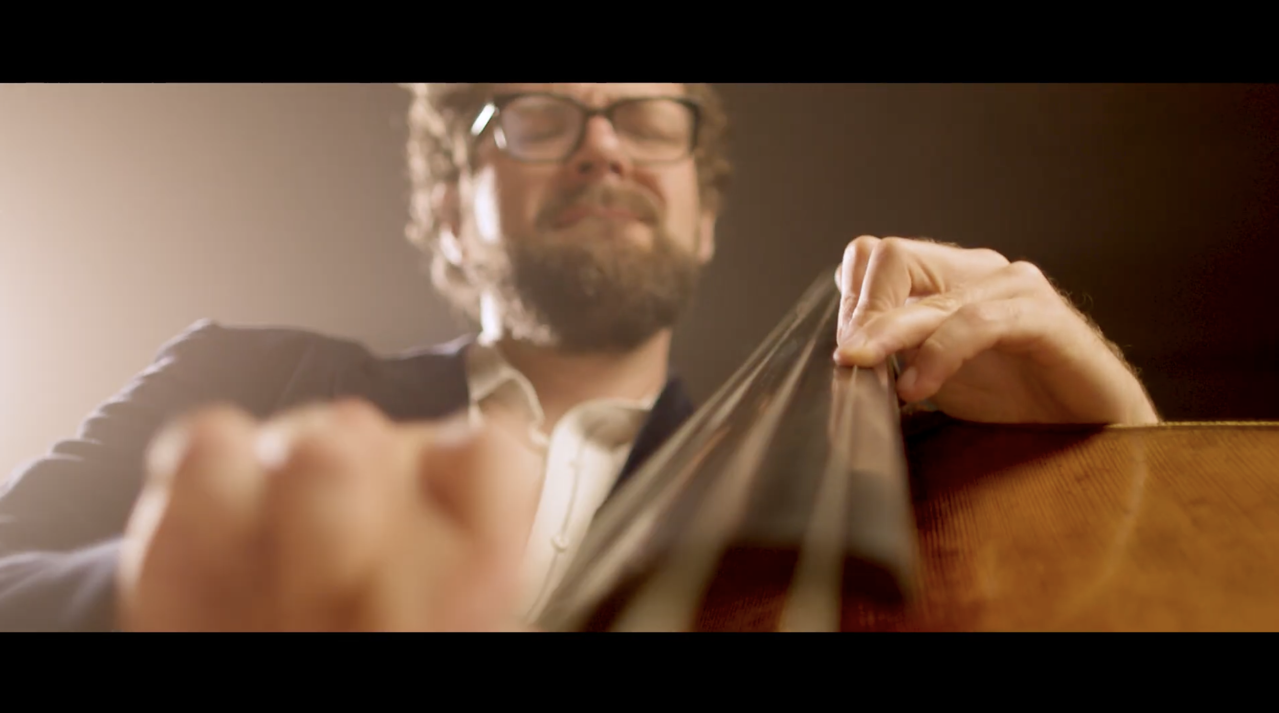 Matt Dwonszyk plays “you gotta move”