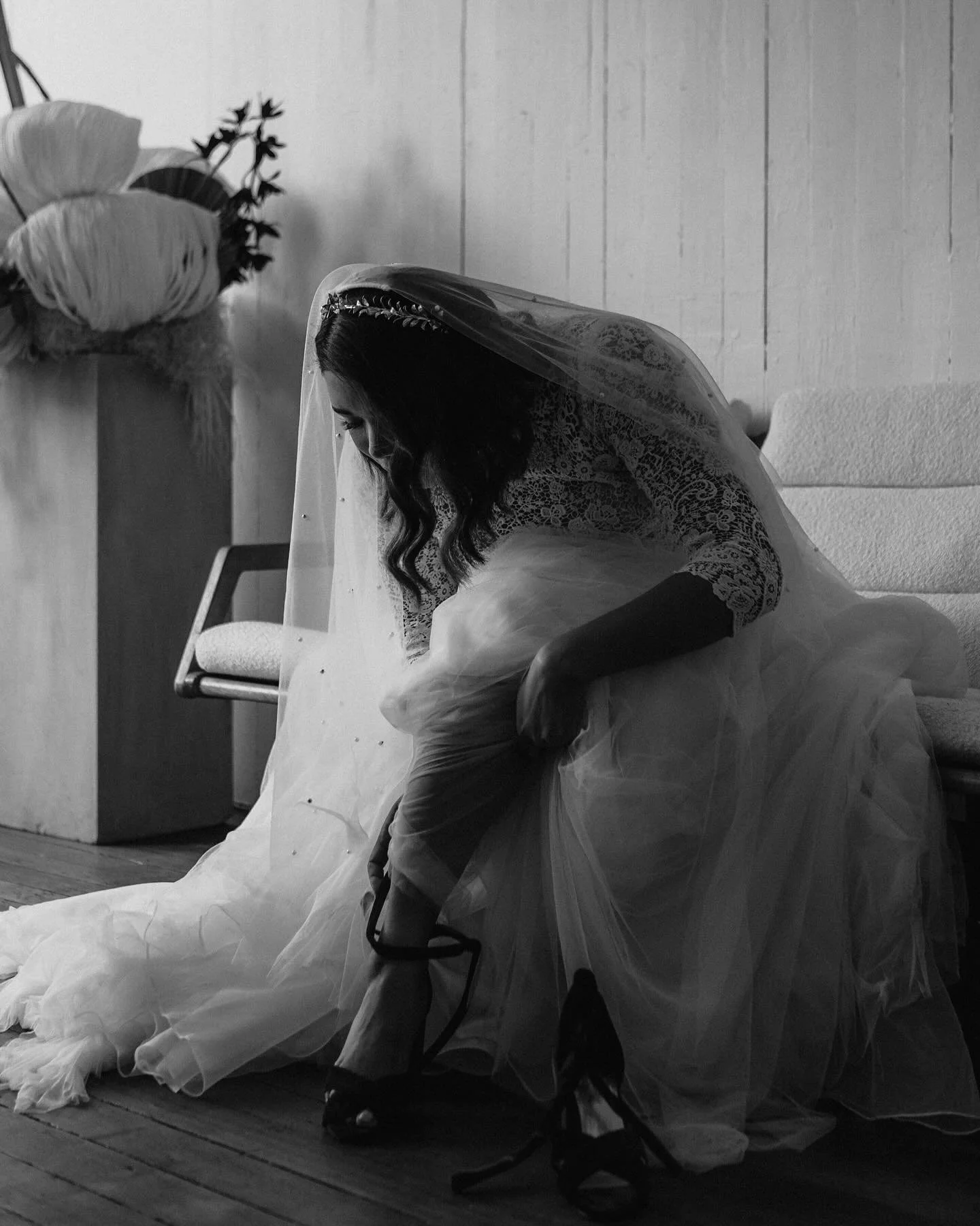 Nothing but fall tones and endless love for these two.

Vendor Team

Florals: @petal.palette 
Beauty Team: @kreativbeauty @gracewmakeup @thistleartistry @beauty_bybronwynhollis @storyof.mar 
Event Planning/Decorating: @thegoodparty @grace.thegoodpart