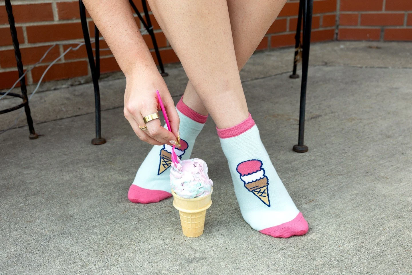 Hot days, cool feet 😎🧦

Our ankle dress socks are the low-key MVP of summer style&mdash;crafted with a breathable cotton, spandex, and nylon blend that keeps things light, fresh, and seriously comfortable. Whether you're rocking dress shoes, loafer