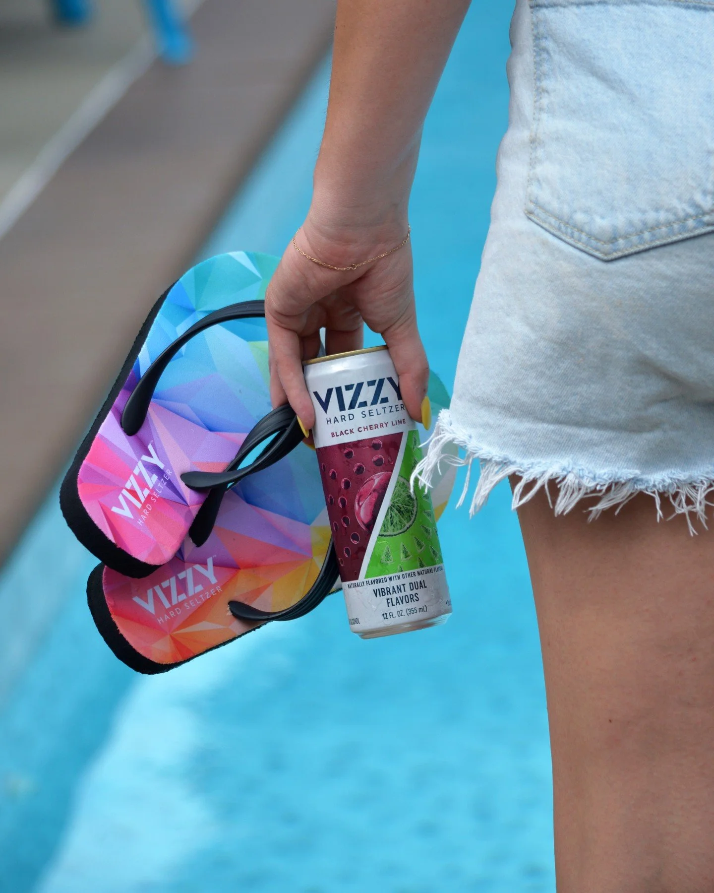 Sustainable AND stylish? Yes please 🌞♻️

Our custom flip flops aren&rsquo;t just a one-season thing&mdash;they&rsquo;re made to come back out summer after summer, keeping waste down and your brand front and center.

With a fully printed sole + your 