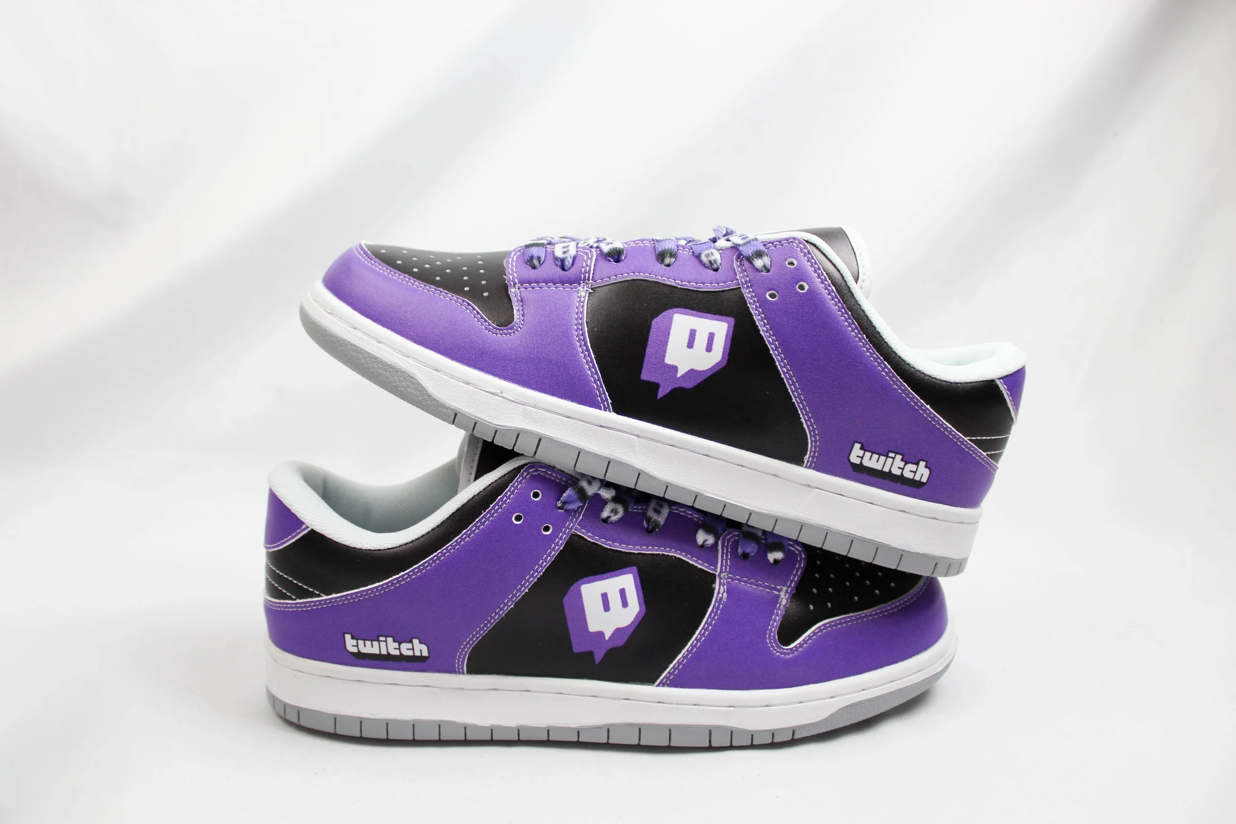 Midtown_Twitch (custom laces).jpg