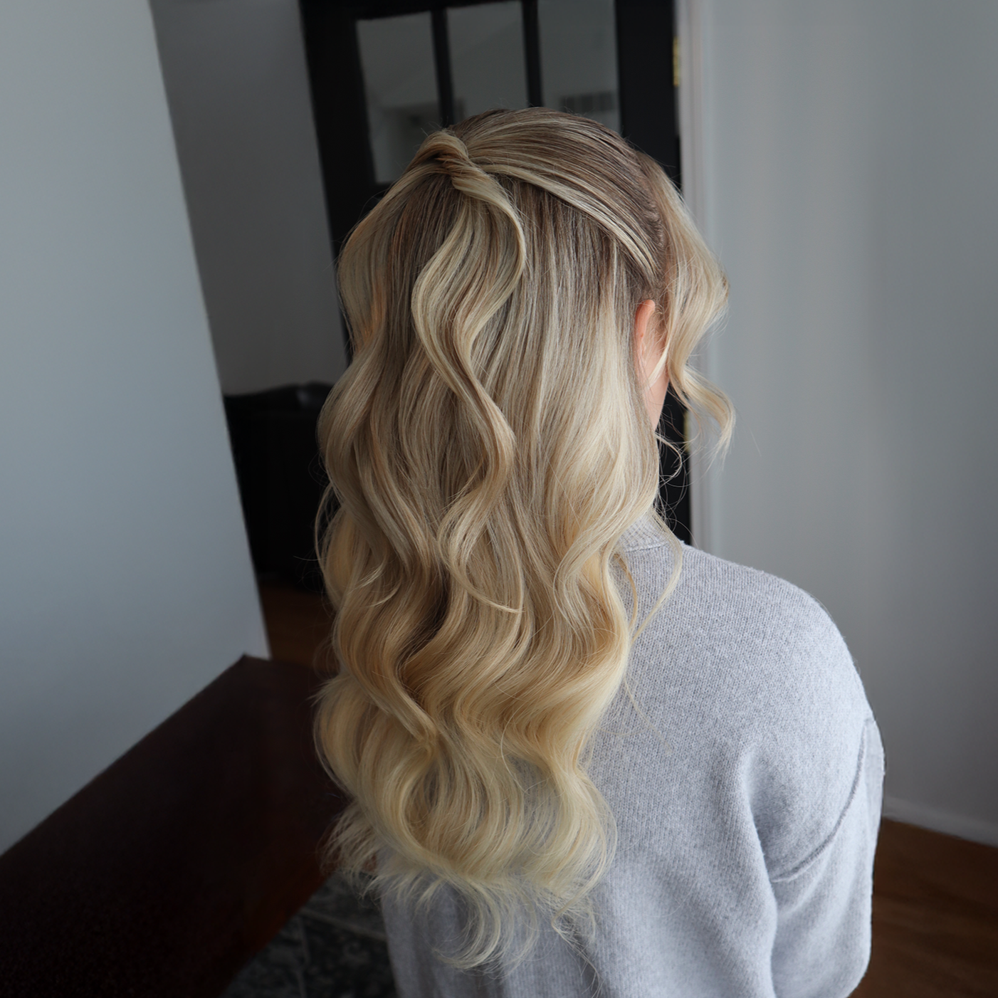 49 Soft Curl Half Up.png