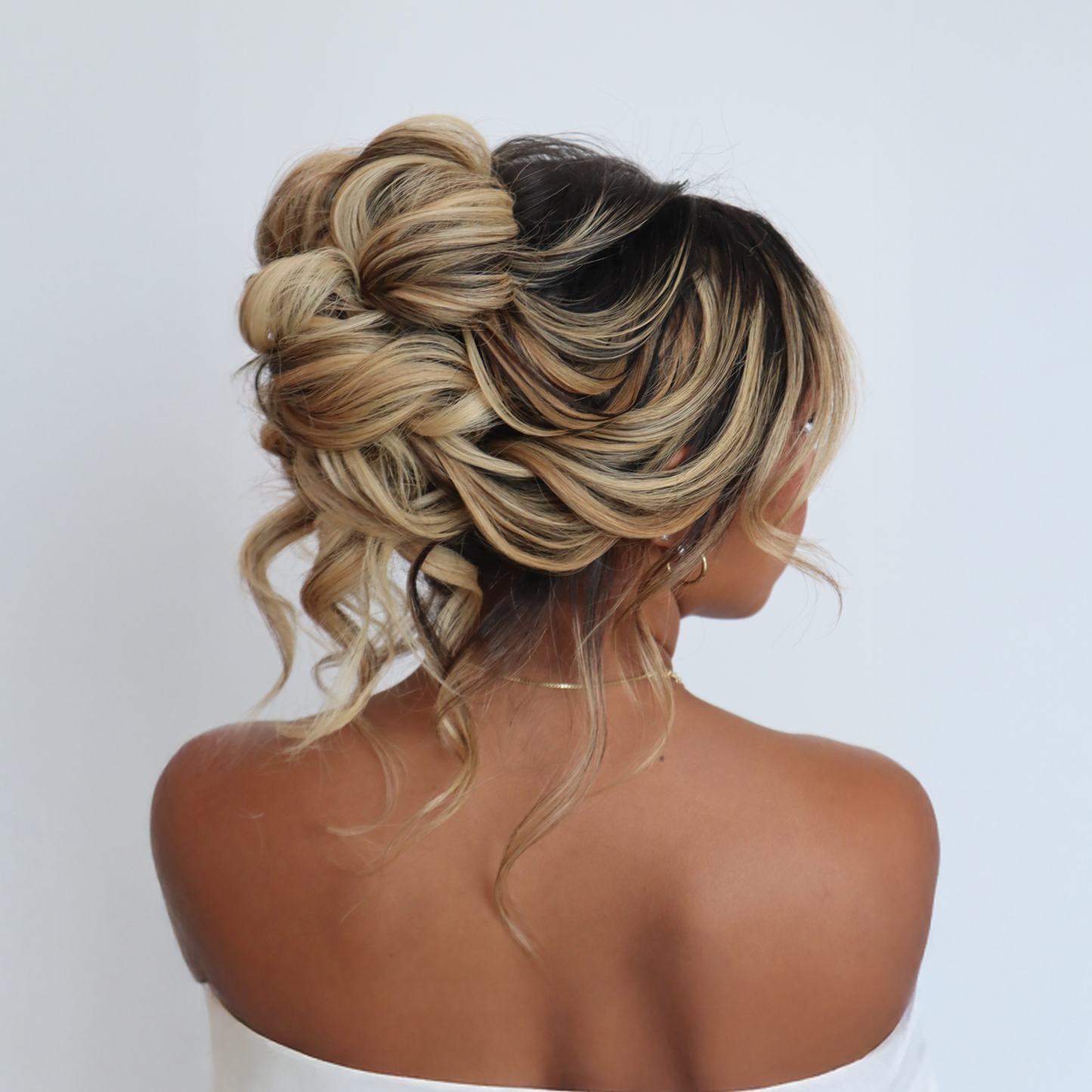 51 Dimensional Mid Height Updo.png