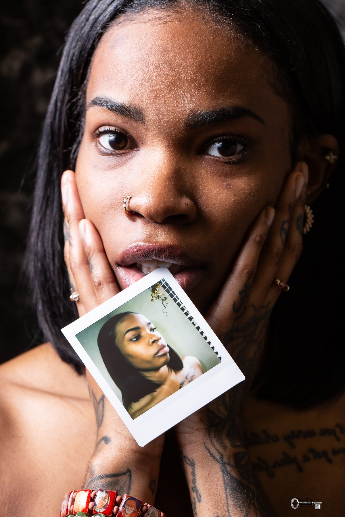 6 Features - Tenia (Color - Feb. 2024)