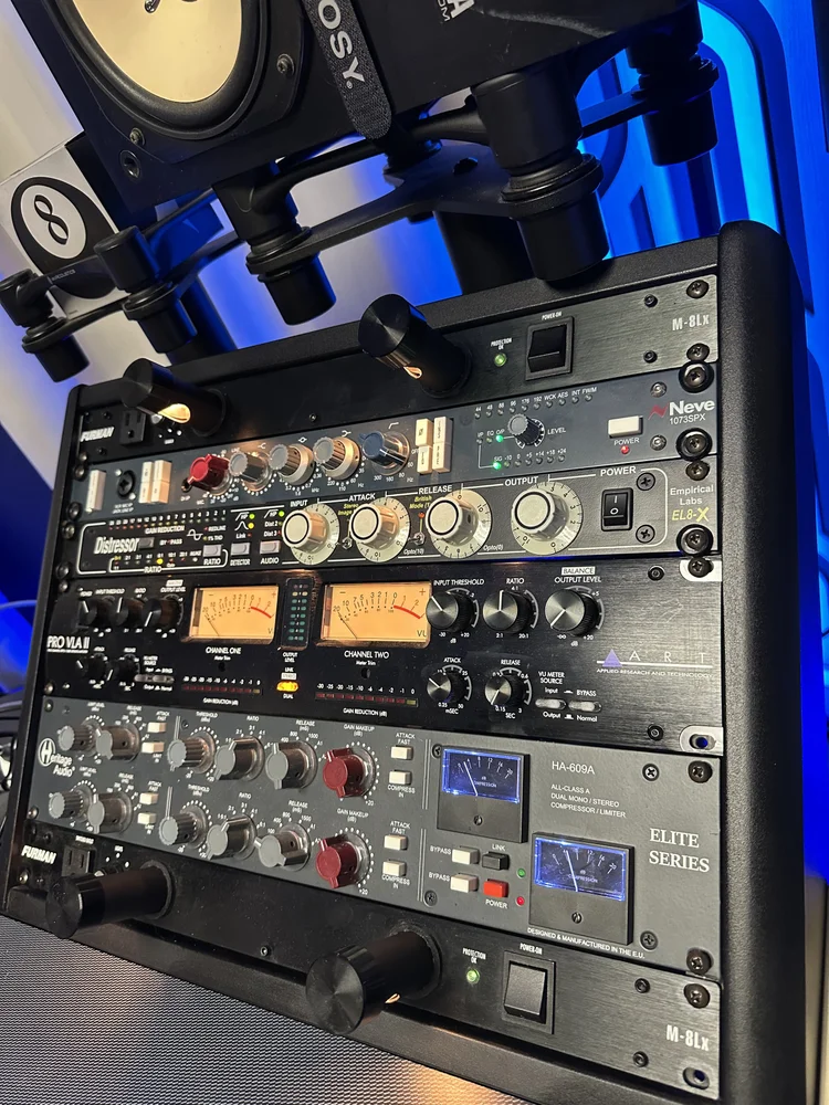 Outboard rack with a Neve 1073SPX, Empirical Labs Distressor EL8X and ART Pro VLA II compressor
