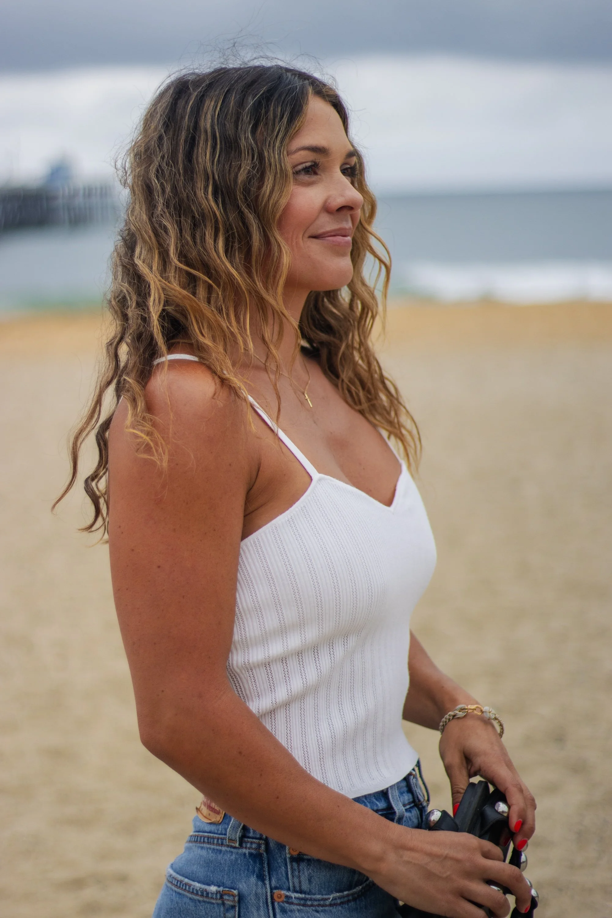 woman gazing in the distance.jpg