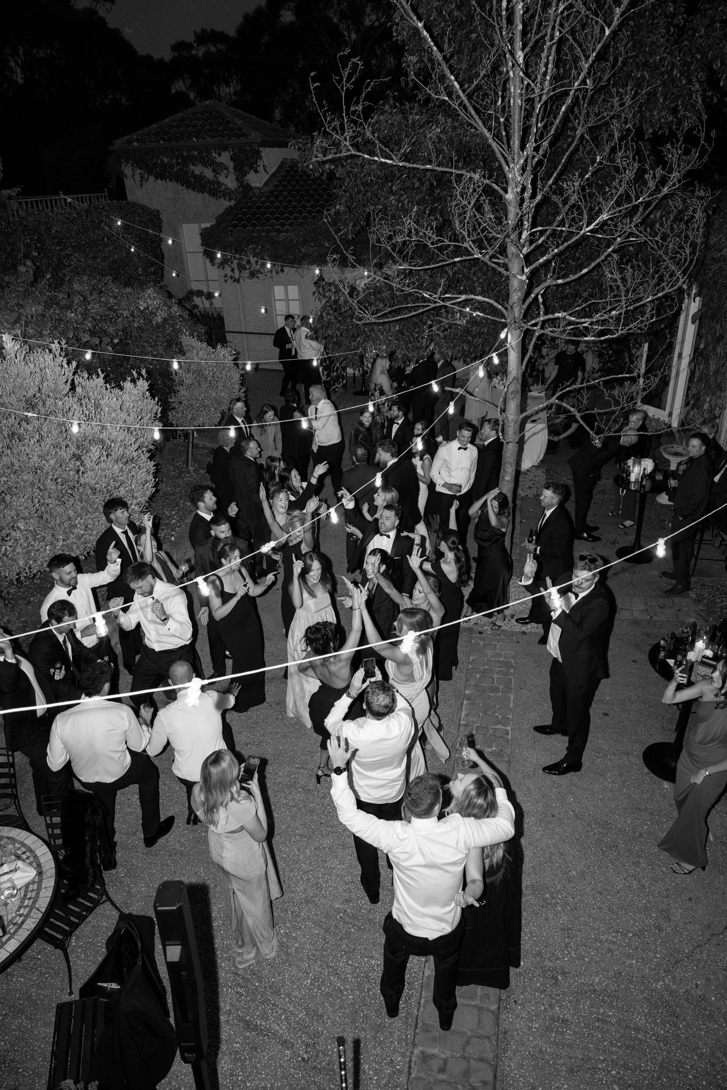 Villa Howden wedding ceremony Tasmania14.jpg