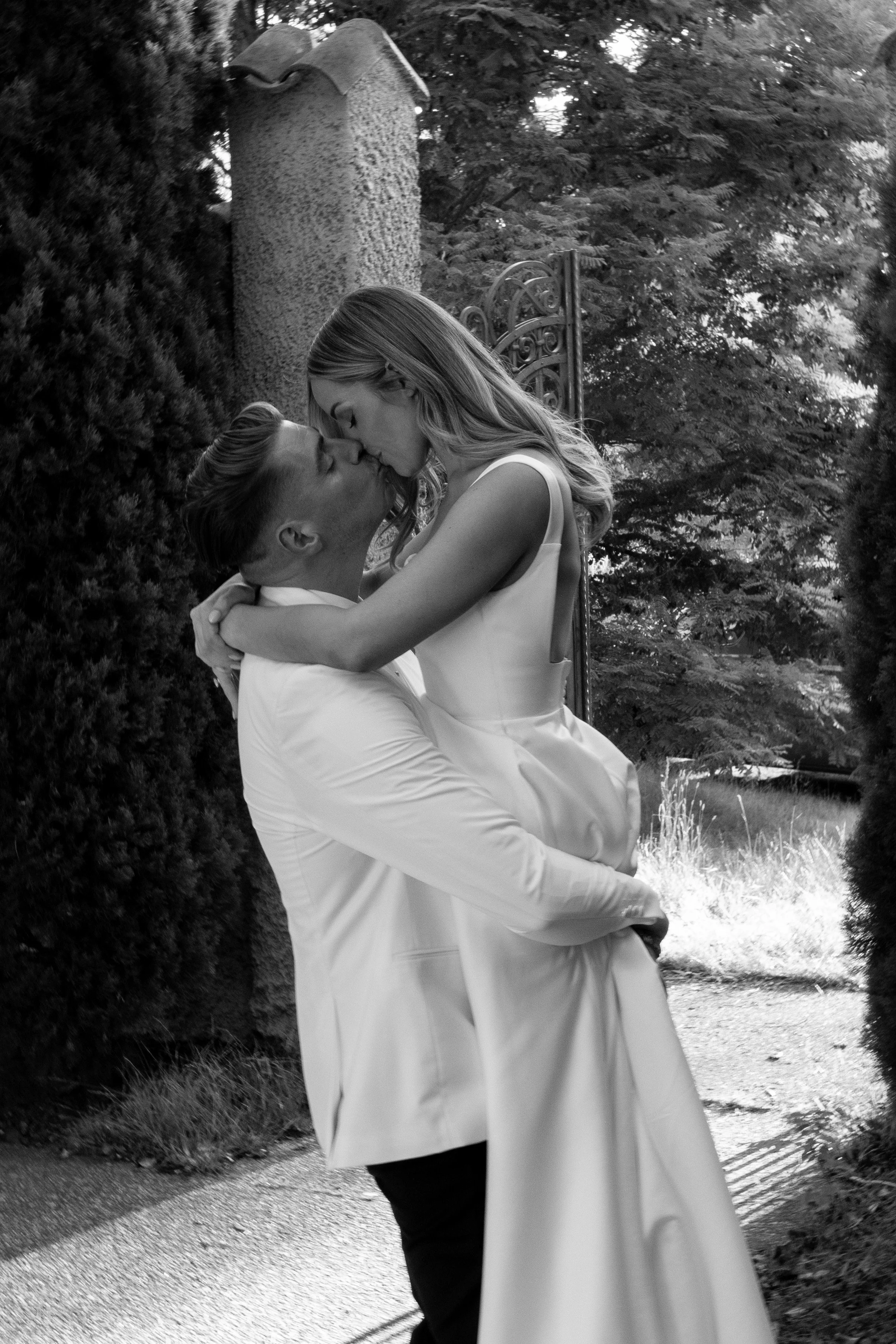Villa Howden wedding ceremony Tasmania31.jpg