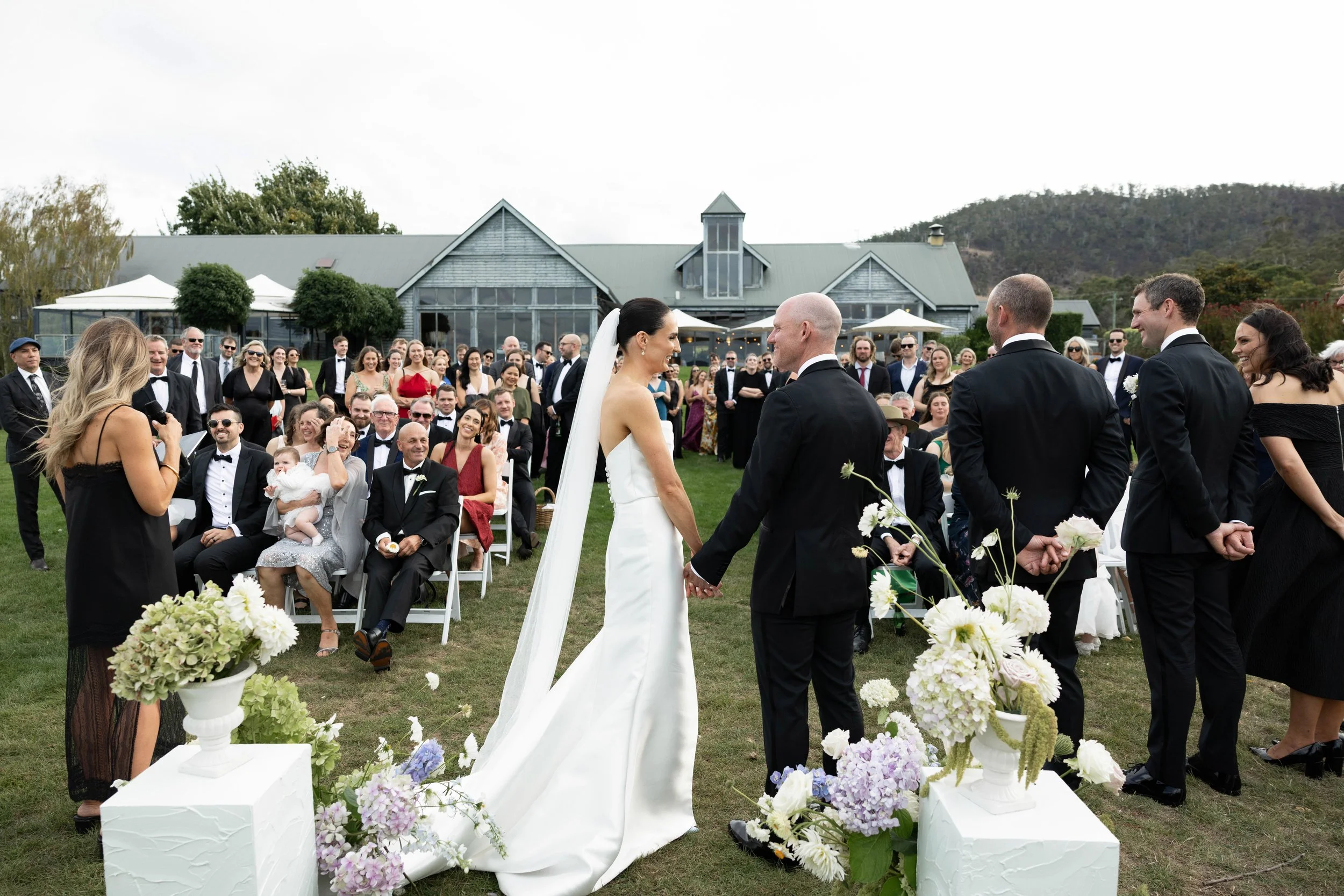 Frogmore Creep Winery - Luxury Hobart Wedding43.jpg